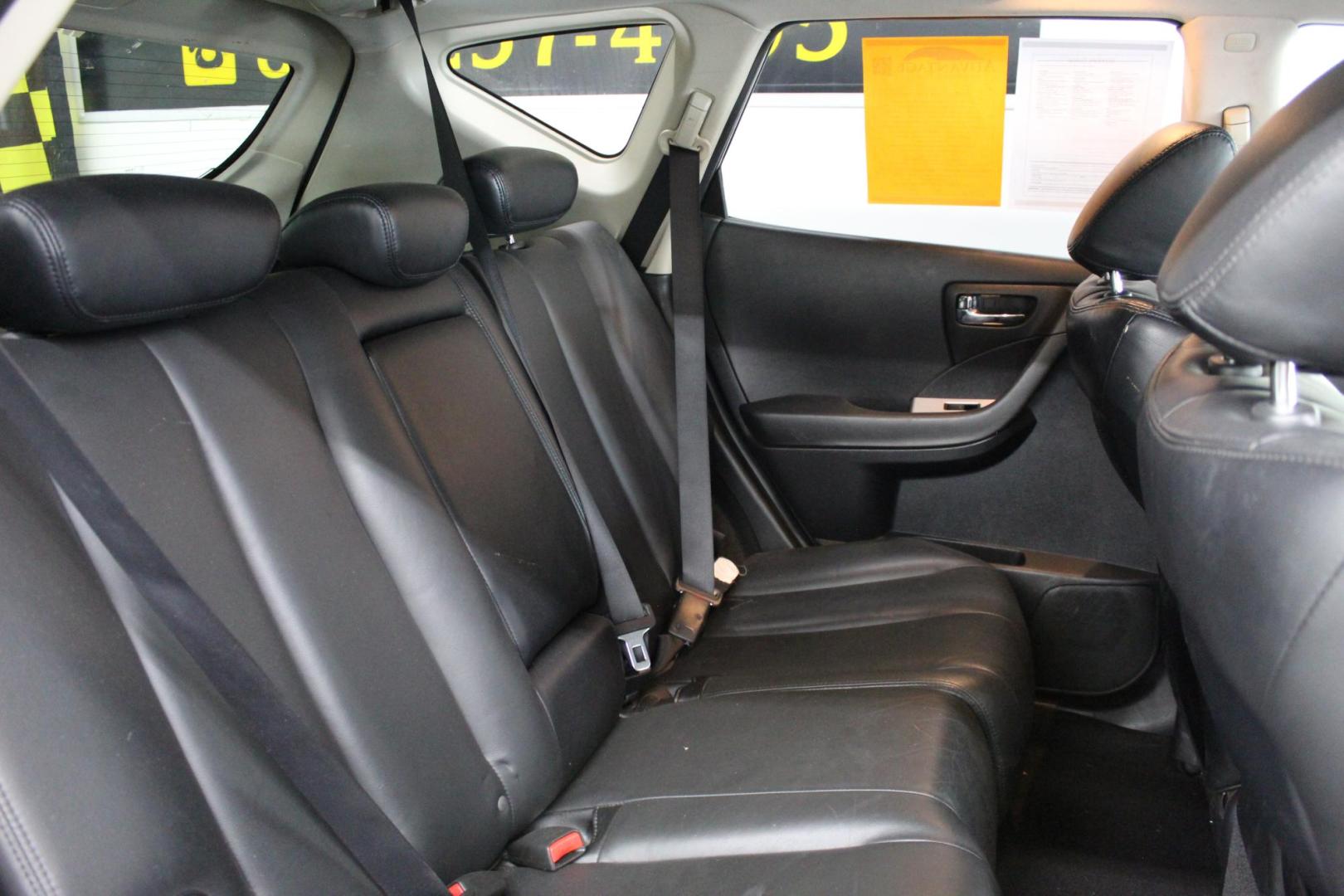 2007 SILVER /GRAY Nissan Murano S AWD (JN8AZ08W67W) with an 3.5L V6 DOHC 24V engine, Automatic CVT Overdrive transmission, located at 533 S West End Blvd., Quakertown, PA, 18951, (877) 257-4995, 40.343994, -75.303604 - INCLUDED IN THE SALE PRICE OF EVERY VEHICLE: 48 Hour Money Back Guarantee 6 Month - 6,000 Mile Warranty Brand New PA State Inspection & Emission $10 Oil Changes for the Life of the Loan Complete CARFAX - Photo#4