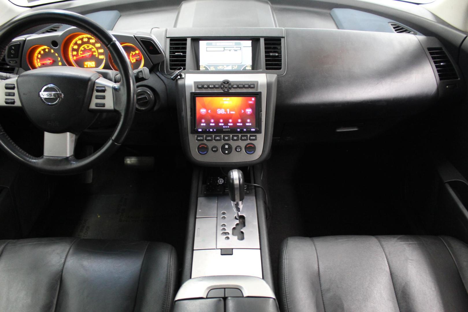 2007 SILVER /GRAY Nissan Murano S AWD (JN8AZ08W67W) with an 3.5L V6 DOHC 24V engine, Automatic CVT Overdrive transmission, located at 533 S West End Blvd., Quakertown, PA, 18951, (877) 257-4995, 40.343994, -75.303604 - INCLUDED IN THE SALE PRICE OF EVERY VEHICLE: 48 Hour Money Back Guarantee 6 Month - 6,000 Mile Warranty Brand New PA State Inspection & Emission $10 Oil Changes for the Life of the Loan Complete CARFAX - Photo#6