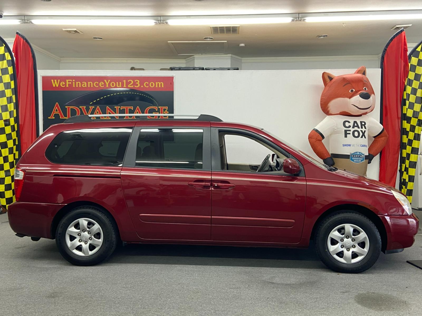 2008 RED Kia Sedona EX LWB (KNDMB233786) with an 3.8L V6 DOHC 24V engine, 5-Speed Automatic Overdrive transmission, located at 533 S West End Blvd., Quakertown, PA, 18951, (877) 257-4995, 40.343994, -75.303604 - INCLUDED IN THE SALE PRICE OF EVERY VEHICLE: 48 Hour Money Back Guarantee 6 Month - 6,000 Mile Warranty Brand New PA State Inspection & Emission $10 Oil Changes for the Life of the Loan Complete CARFAX - Photo #0