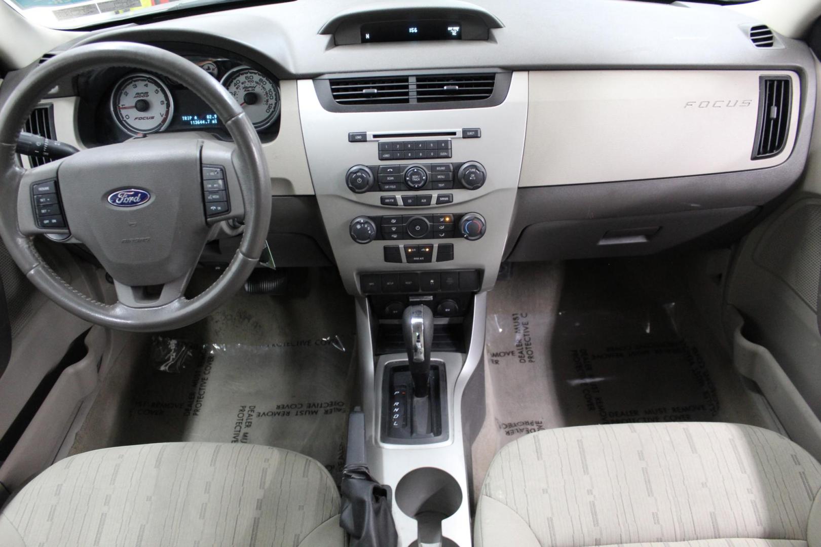2010 SILVER Ford Focus (1FAHP3FN5AW) , AUTOMATIC transmission, located at 533 S West End Blvd., Quakertown, PA, 18951, (877) 257-4995, 40.343994, -75.303604 - INCLUDED IN THE SALE PRICE OF EVERY VEHICLE: 48 Hour Money Back Guarantee 6 Month - 6,000 Mile Warranty Brand New PA State Inspection & Emission $10 Oil Changes for the Life of the Loan Complete CARFAX - Photo#6