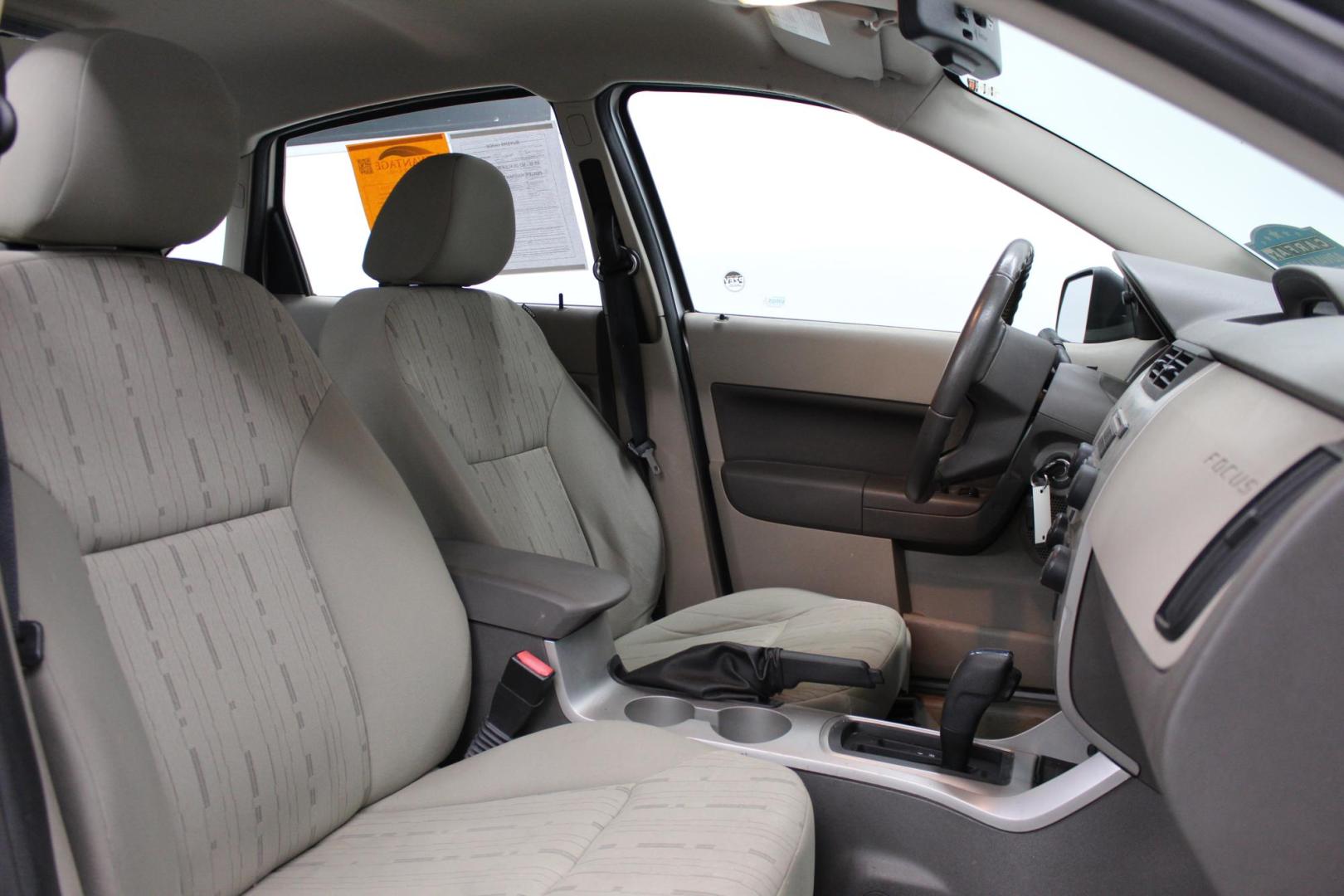 2010 SILVER Ford Focus (1FAHP3FN5AW) , AUTOMATIC transmission, located at 533 S West End Blvd., Quakertown, PA, 18951, (877) 257-4995, 40.343994, -75.303604 - INCLUDED IN THE SALE PRICE OF EVERY VEHICLE: 48 Hour Money Back Guarantee 6 Month - 6,000 Mile Warranty Brand New PA State Inspection & Emission $10 Oil Changes for the Life of the Loan Complete CARFAX - Photo#5