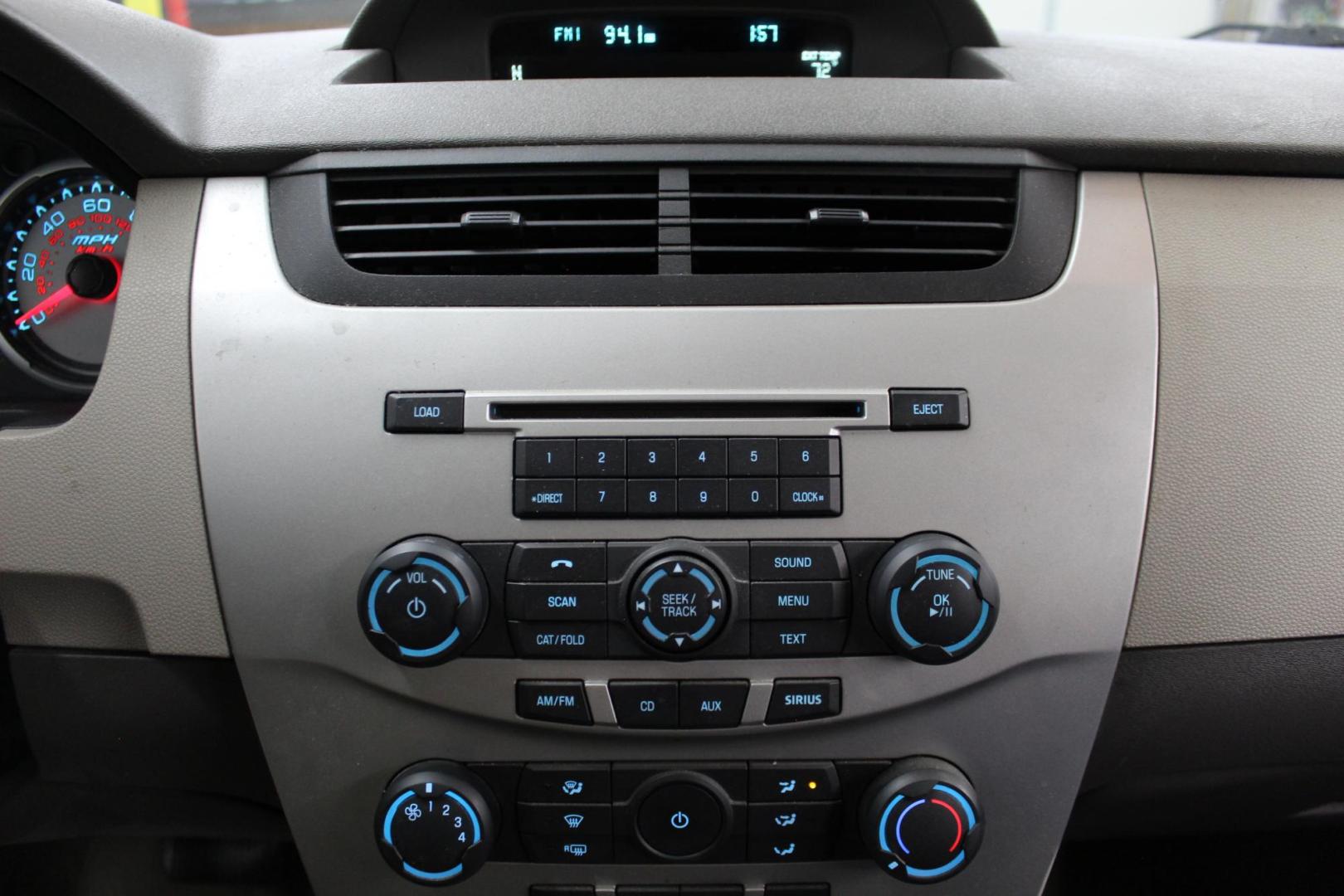 2010 SILVER Ford Focus (1FAHP3FN5AW) , AUTOMATIC transmission, located at 533 S West End Blvd., Quakertown, PA, 18951, (877) 257-4995, 40.343994, -75.303604 - INCLUDED IN THE SALE PRICE OF EVERY VEHICLE: 48 Hour Money Back Guarantee 6 Month - 6,000 Mile Warranty Brand New PA State Inspection & Emission $10 Oil Changes for the Life of the Loan Complete CARFAX - Photo#7