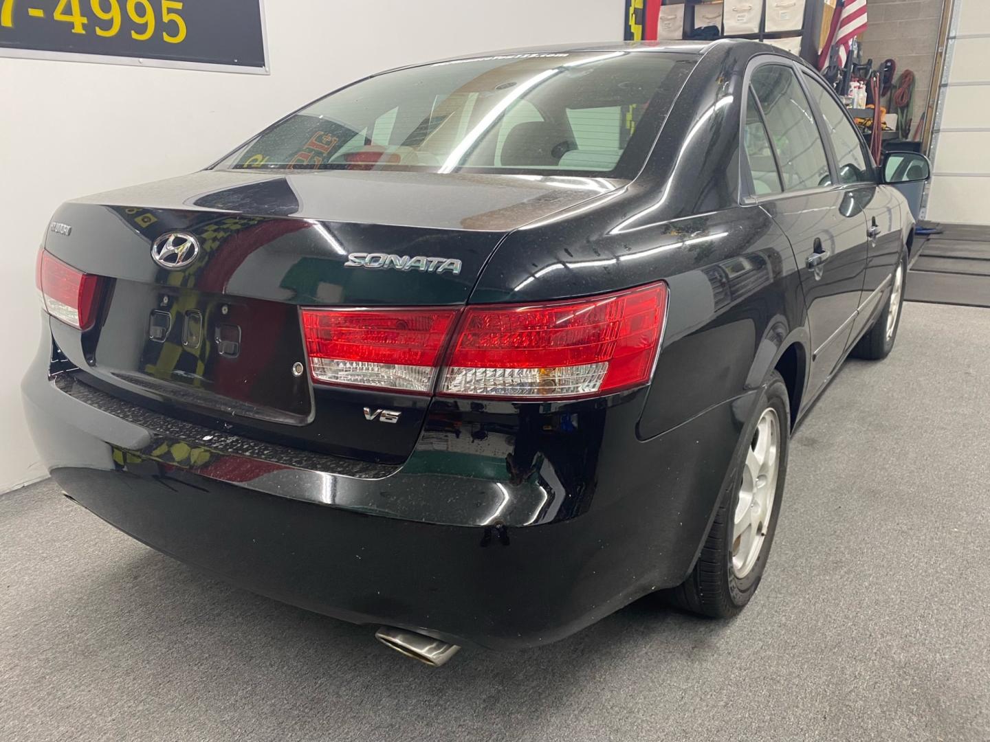 2006 BLACK /Tan Hyundai Sonata (5NPEU46F96H) , located at 533 S West End Blvd., Quakertown, PA, 18951, (877) 257-4995, 40.343994, -75.303604 - INCLUDED IN THE SALE PRICE OF EVERY VEHICLE: 48 Hour Money Back Guarantee 6 Month - 6,000 Mile Warranty Brand New PA State Inspection & Emission $10 Oil Changes for the Life of the Loan Complete CARFAX - Photo#2