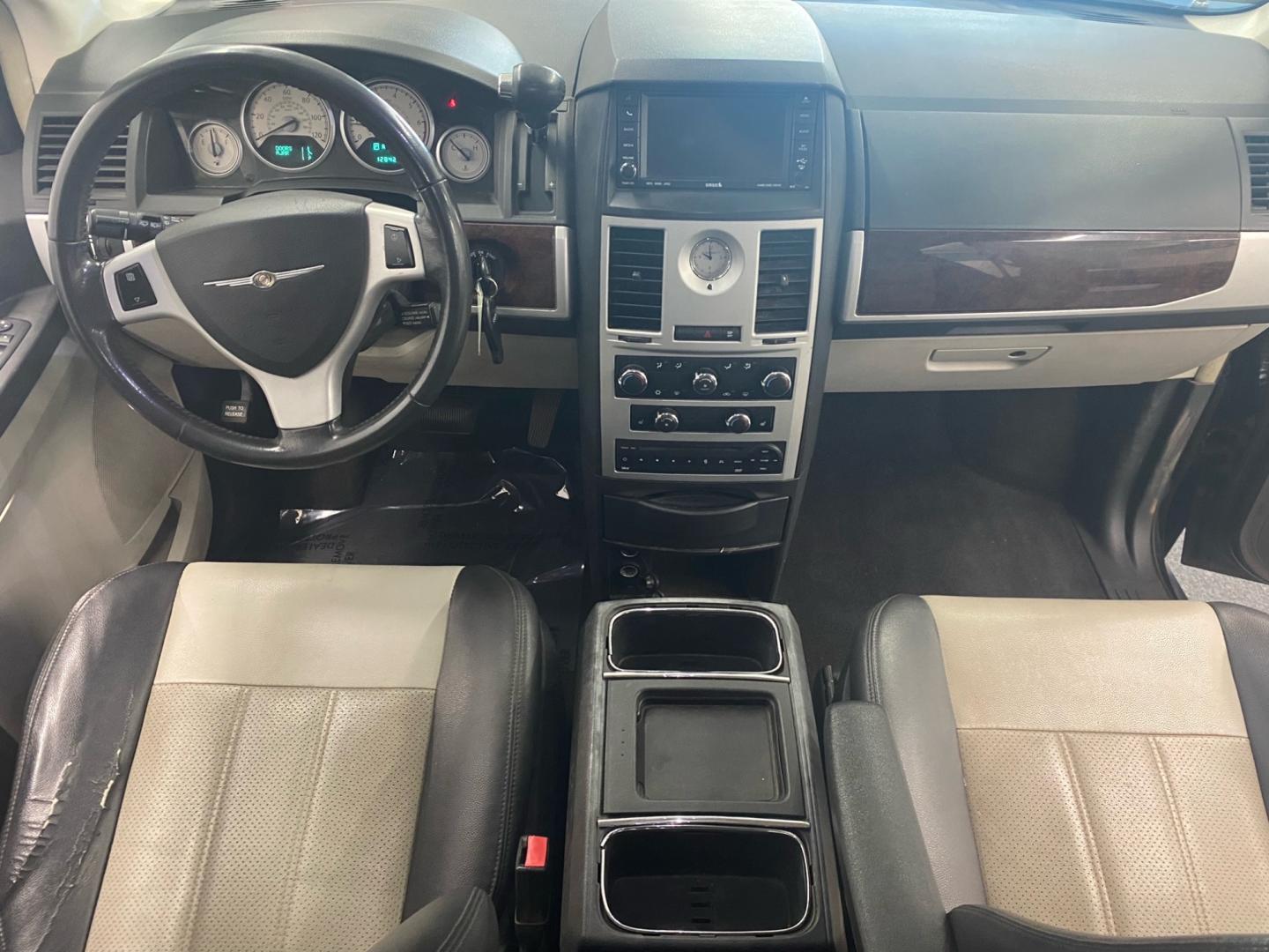 2010 BLACK /Tan Chrysler Town & Country (2A4RR8DXXAR) , located at 533 S West End Blvd., Quakertown, PA, 18951, (877) 257-4995, 40.343994, -75.303604 - INCLUDED IN THE SALE PRICE OF EVERY VEHICLE: 48 Hour Money Back Guarantee 6 Month - 6,000 Mile Warranty Brand New PA State Inspection & Emission $10 Oil Changes for the Life of the Loan Complete CARFAX - Photo#6