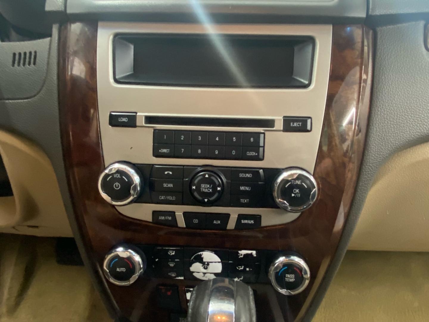 2012 White /Tan Ford Fusion (3FAHP0JAXCR) , located at 533 S West End Blvd., Quakertown, PA, 18951, (877) 257-4995, 40.343994, -75.303604 - INCLUDED IN THE SALE PRICE OF EVERY VEHICLE: 48 Hour Money Back Guarantee 6 Month - 6,000 Mile Warranty Brand New PA State Inspection & Emission $10 Oil Changes for the Life of the Loan Complete CARFAX - Photo#7