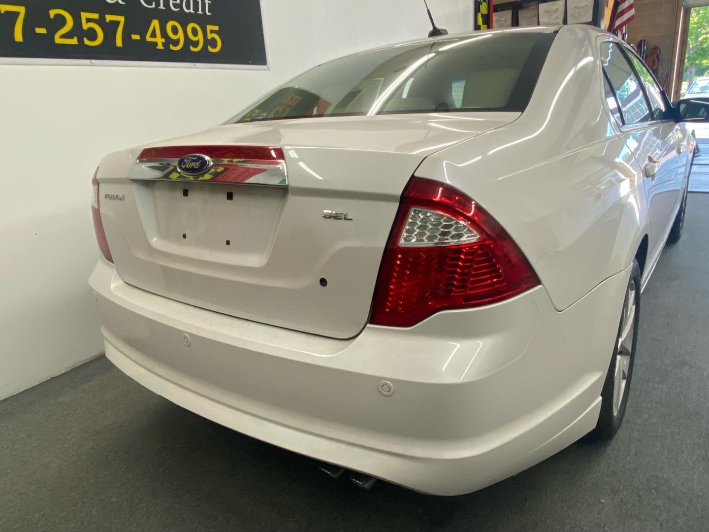 2012 White /Tan Ford Fusion (3FAHP0JAXCR) , located at 533 S West End Blvd., Quakertown, PA, 18951, (877) 257-4995, 40.343994, -75.303604 - INCLUDED IN THE SALE PRICE OF EVERY VEHICLE: 48 Hour Money Back Guarantee 6 Month - 6,000 Mile Warranty Brand New PA State Inspection & Emission $10 Oil Changes for the Life of the Loan Complete CARFAX - Photo#3