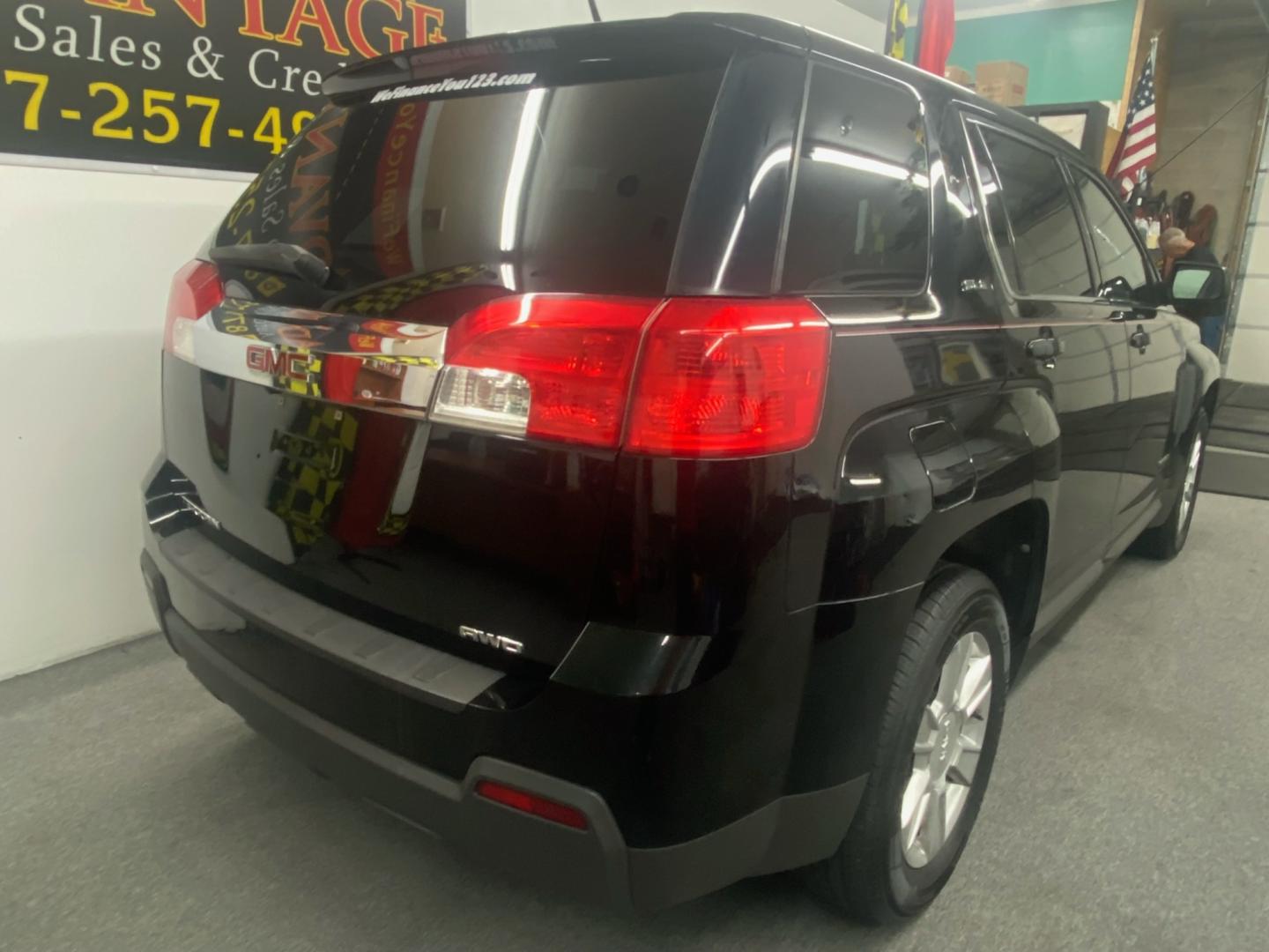 2011 BLACK /GRAY GMC Terrain SLE1 AWD (2CTFLREC2B6) with an 2.4L L4 DOHC 16V engine, 6-Speed Automatic transmission, located at 533 S West End Blvd., Quakertown, PA, 18951, (877) 257-4995, 40.343994, -75.303604 - INCLUDED IN THE SALE PRICE OF EVERY VEHICLE: 48 Hour Money Back Guarantee 6 Month - 6,000 Mile Warranty Brand New PA State Inspection & Emission $10 Oil Changes for the Life of the Loan Complete CARFAX - Photo#3