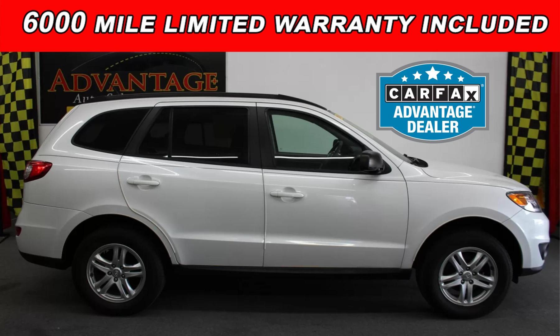 2012 WHITE /Grey Hyundai Santa Fe GLS 2.4 4WD (5XYZGDABXCG) with an 2.4L L4 DOHC 16V engine, 6-Speed Automatic transmission, located at 533 S West End Blvd., Quakertown, PA, 18951, (877) 257-4995, 40.343994, -75.303604 - INCLUDED IN THE SALE PRICE OF EVERY VEHICLE: 48 Hour Money Back Guarantee 6 Month - 6,000 Mile Warranty Brand New PA State Inspection & Emission $10 Oil Changes for the Life of the Loan Complete CARFAX - Photo#0
