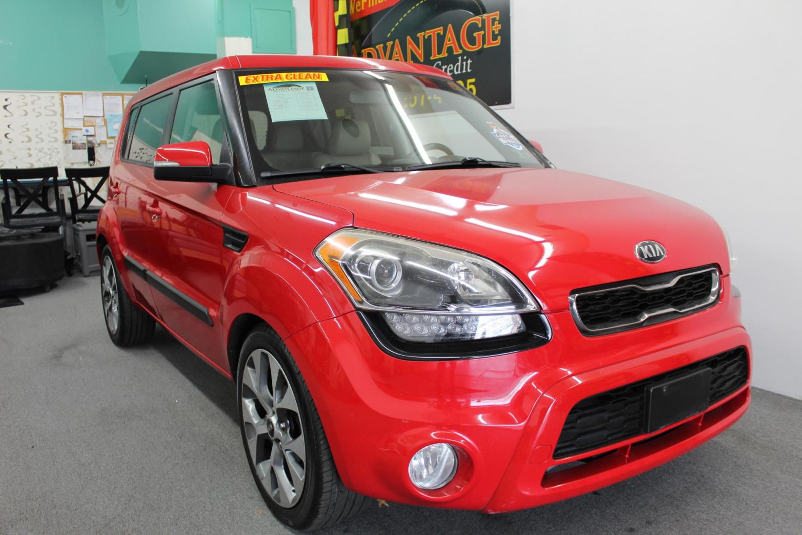 2013 RED /Gray Kia Soul ! (KNDJT2A61D7) with an 2.0L L4 DOHC 16V engine, located at 533 S West End Blvd., Quakertown, PA, 18951, (877) 257-4995, 40.343994, -75.303604 - INCLUDED IN THE SALE PRICE OF EVERY VEHICLE: 48 Hour Money Back Guarantee 6 Month - 6,000 Mile Warranty Brand New PA State Inspection & Emission $10 Oil Changes for the Life of the Loan Complete CARFAX - Photo#2