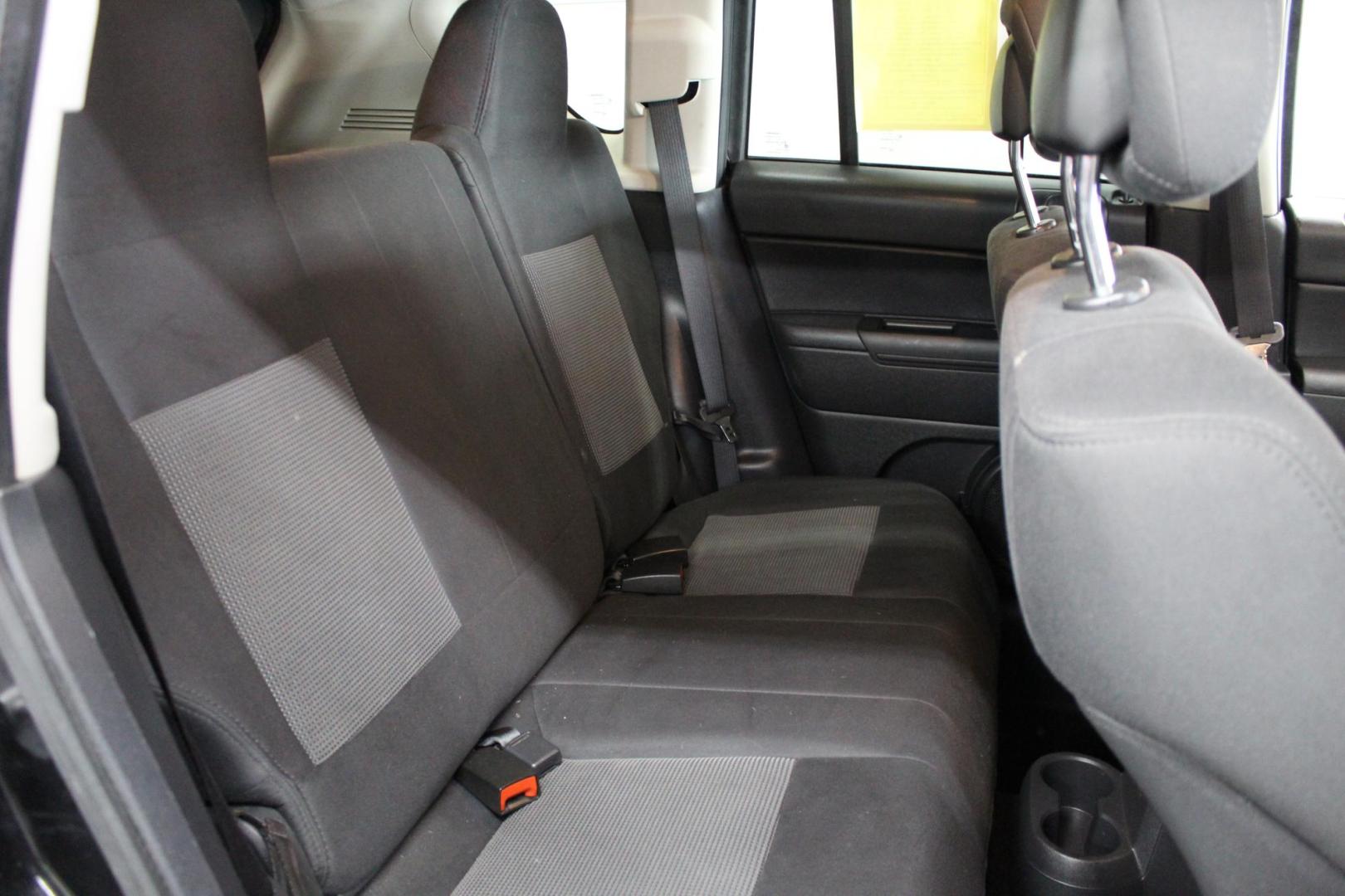 2012 BLACK /GRAY Jeep Compass Latitude 4WD (1C4NJDEB9CD) with an 2.4L L4 DOHC 16V engine, Continuously Variable Transmission transmission, located at 533 S West End Blvd., Quakertown, PA, 18951, (877) 257-4995, 40.343994, -75.303604 - INCLUDED IN THE SALE PRICE OF EVERY VEHICLE: 48 Hour Money Back Guarantee 6 Month - 6,000 Mile Warranty Brand New PA State Inspection & Emission $10 Oil Changes for the Life of the Loan Complete CARFAX - Photo#5