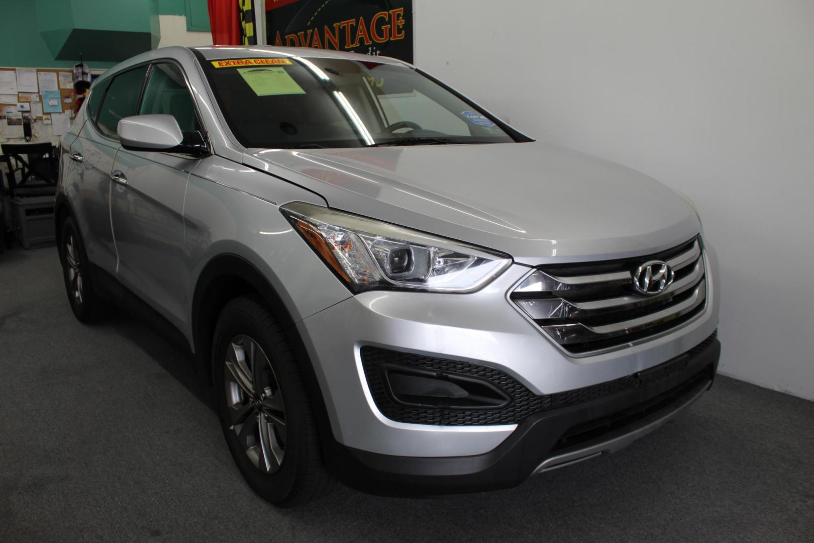 2015 SILVER /white Hyundai Santa Fe Sport 2.4 AWD (5XYZTDLB3FG) with an 2.4L L4 DOHC 16V engine, 6-Speed Automatic transmission, located at 533 S West End Blvd., Quakertown, PA, 18951, (877) 257-4995, 40.343994, -75.303604 - Photo#2