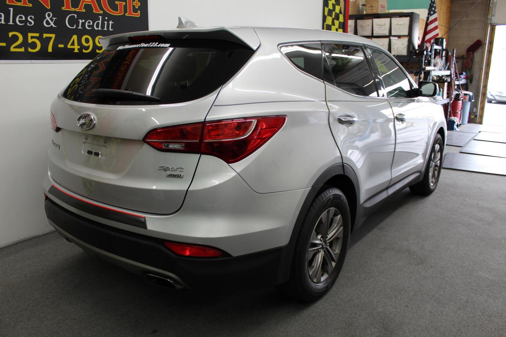 2015 SILVER /white Hyundai Santa Fe Sport 2.4 AWD (5XYZTDLB3FG) with an 2.4L L4 DOHC 16V engine, 6-Speed Automatic transmission, located at 533 S West End Blvd., Quakertown, PA, 18951, (877) 257-4995, 40.343994, -75.303604 - Photo#3