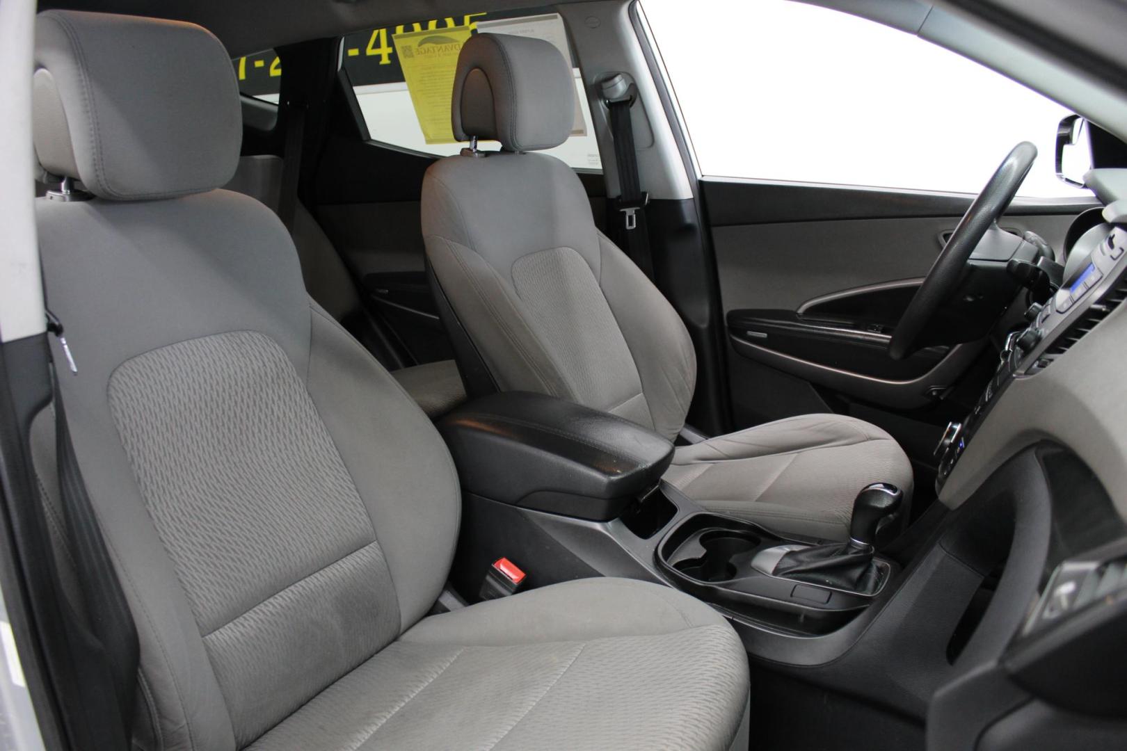 2015 SILVER /white Hyundai Santa Fe Sport 2.4 AWD (5XYZTDLB3FG) with an 2.4L L4 DOHC 16V engine, 6-Speed Automatic transmission, located at 533 S West End Blvd., Quakertown, PA, 18951, (877) 257-4995, 40.343994, -75.303604 - Photo#5
