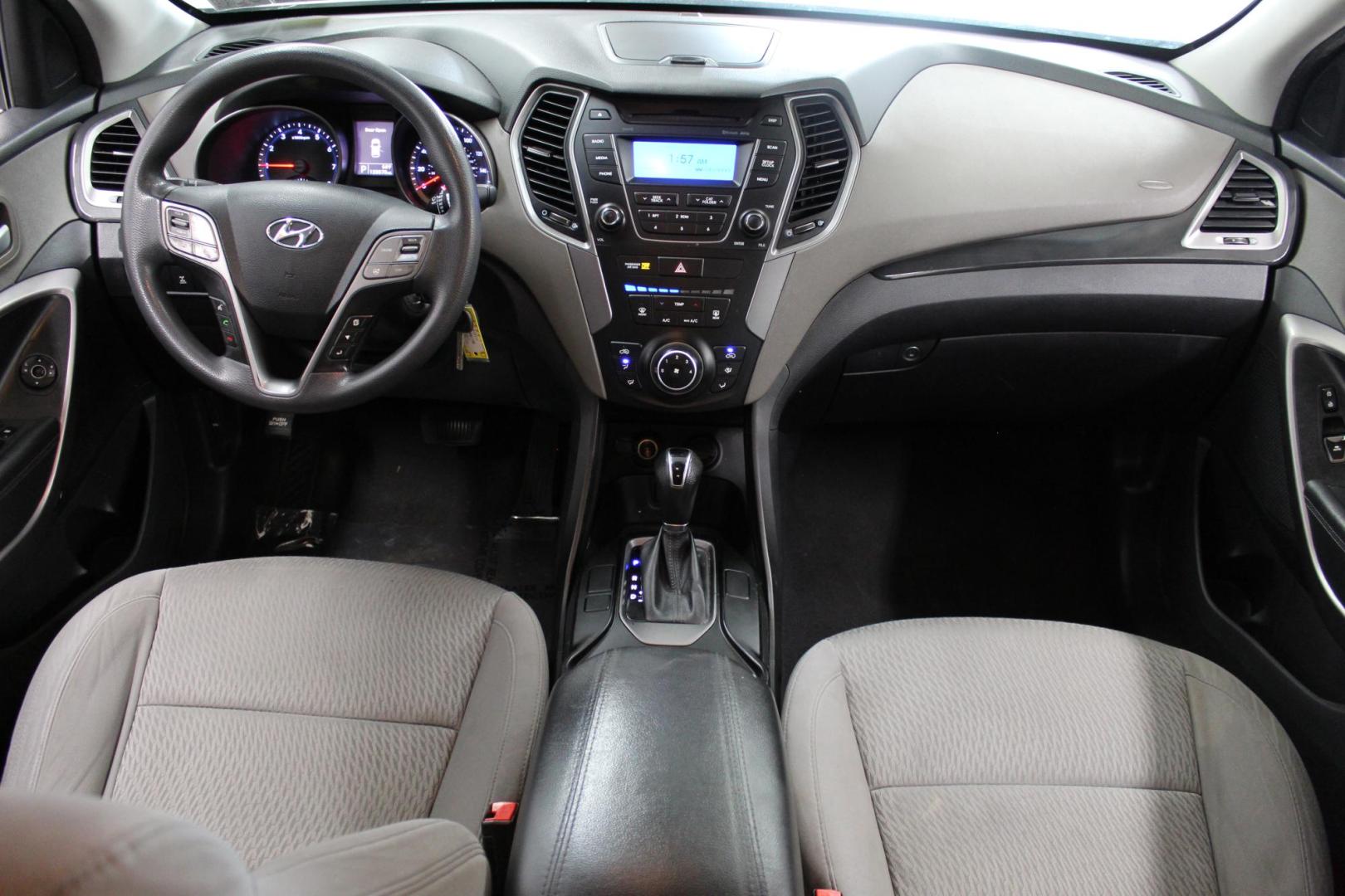 2015 SILVER /white Hyundai Santa Fe Sport 2.4 AWD (5XYZTDLB3FG) with an 2.4L L4 DOHC 16V engine, 6-Speed Automatic transmission, located at 533 S West End Blvd., Quakertown, PA, 18951, (877) 257-4995, 40.343994, -75.303604 - Photo#6