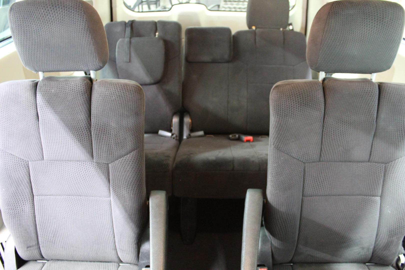 2013 Blue /BLACK Dodge Grand Caravan SE (2C4RDGBGXDR) with an 3.6L V6 DOHC 24V engine, 6-Speed Automatic transmission, located at 533 S West End Blvd., Quakertown, PA, 18951, (877) 257-4995, 40.343994, -75.303604 - INCLUDED IN THE SALE PRICE OF EVERY VEHICLE: 48 Hour Money Back Guarantee 6 Month - 6,000 Mile Warranty Brand New PA State Inspection & Emission $10 Oil Changes for the Life of the Loan Complete CARFAX - Photo#5