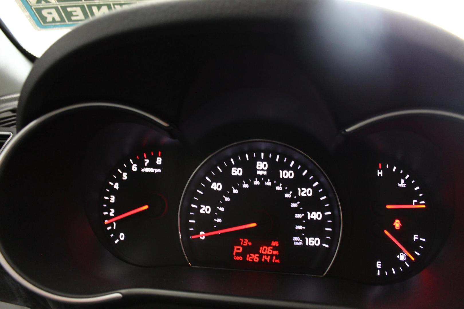 2014 Blue /GRAY Kia Sorento LX V6 FWD (5XYKT4A7XEG) with an 3.3L V6 DOHC 24V engine, 6-Speed Automatic transmission, located at 533 S West End Blvd., Quakertown, PA, 18951, (877) 257-4995, 40.343994, -75.303604 - INCLUDED IN THE SALE PRICE OF EVERY VEHICLE: 48 Hour Money Back Guarantee 6 Month - 6,000 Mile Warranty Brand New PA State Inspection & Emission $10 Oil Changes for the Life of the Loan Complete CARFAX - Photo#7