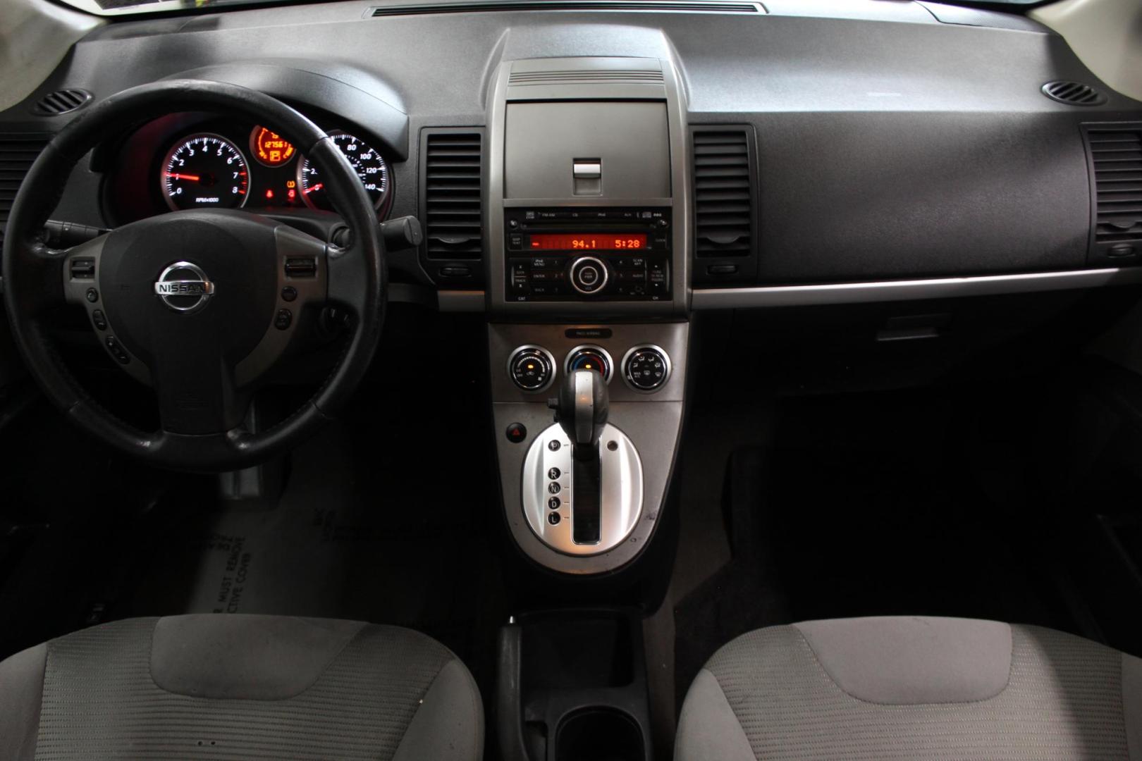 2012 /GRAY Nissan Sentra 2.0 (3N1AB6AP8CL) with an 2.0L L4 DOHC 16V engine, Continuously Variable Transmission transmission, located at 533 S West End Blvd., Quakertown, PA, 18951, (877) 257-4995, 40.343994, -75.303604 - INCLUDED IN THE SALE PRICE OF EVERY VEHICLE: 48 Hour Money Back Guarantee 6 Month - 6,000 Mile Warranty Brand New PA State Inspection & Emission $10 Oil Changes for the Life of the Loan Complete CARFAX - Photo#6