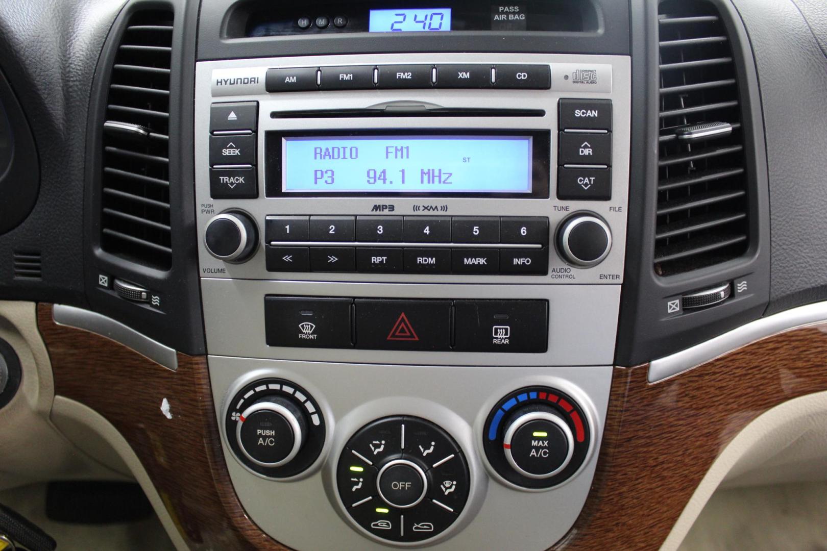 2007 /GRAY Hyundai Santa Fe GLS (5NMSG13D17H) with an 2.7L V6 DOHC 24V engine, located at 533 S West End Blvd., Quakertown, PA, 18951, (877) 257-4995, 40.343994, -75.303604 - INCLUDED IN THE SALE PRICE OF EVERY VEHICLE: 48 Hour Money Back Guarantee 6 Month - 6,000 Mile Warranty Brand New PA State Inspection & Emission $10 Oil Changes for the Life of the Loan Complete CARFAX - Photo#7
