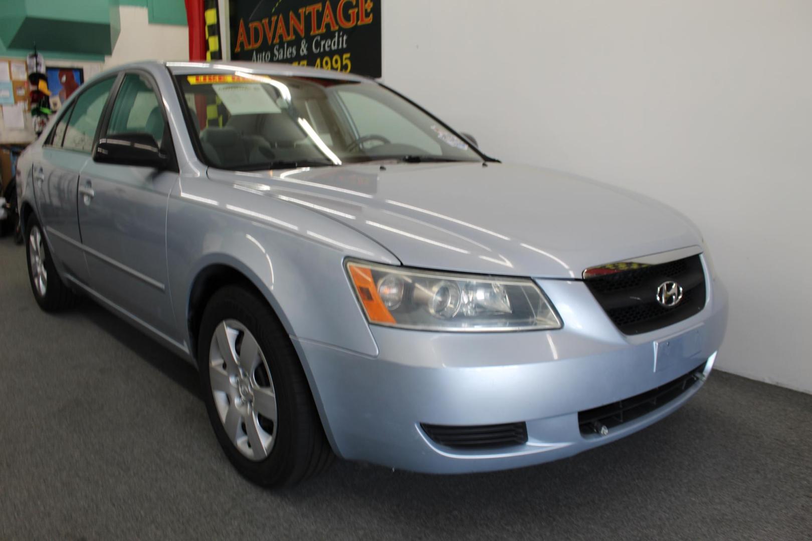 2007 SILVER /GRAY Hyundai Sonata GLS XM (5NPET46C47H) with an 2.4L L4 DOHC 16V engine, located at 533 S West End Blvd., Quakertown, PA, 18951, (877) 257-4995, 40.343994, -75.303604 - INCLUDED IN THE SALE PRICE OF EVERY VEHICLE: 48 Hour Money Back Guarantee 6 Month - 6,000 Mile Warranty Brand New PA State Inspection & Emission $10 Oil Changes for the Life of the Loan Complete CARFAX - Photo#2