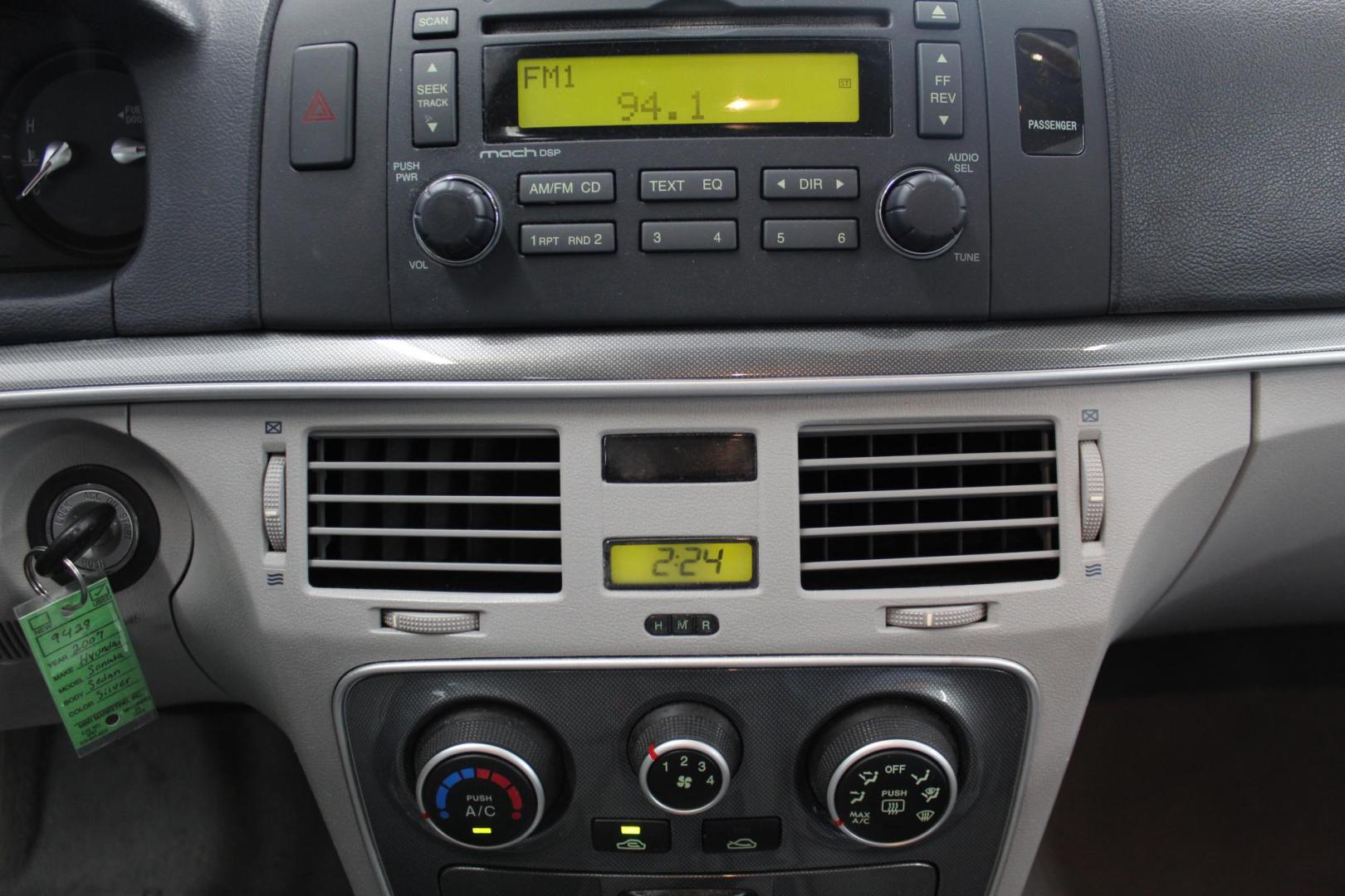 2007 SILVER /GRAY Hyundai Sonata GLS XM (5NPET46C47H) with an 2.4L L4 DOHC 16V engine, located at 533 S West End Blvd., Quakertown, PA, 18951, (877) 257-4995, 40.343994, -75.303604 - INCLUDED IN THE SALE PRICE OF EVERY VEHICLE: 48 Hour Money Back Guarantee 6 Month - 6,000 Mile Warranty Brand New PA State Inspection & Emission $10 Oil Changes for the Life of the Loan Complete CARFAX - Photo#7