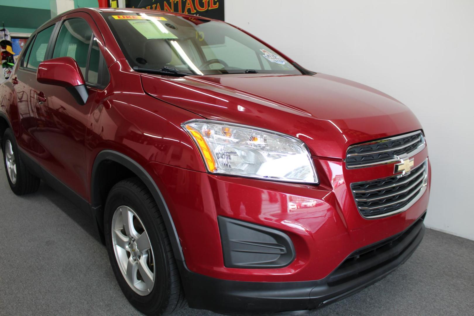 2015 /GRAY Chevrolet Trax LS AWD (KL7CJPSB4FB) with an 1.4L L4 DOHC 16V FFV engine, located at 533 S West End Blvd., Quakertown, PA, 18951, (877) 257-4995, 40.343994, -75.303604 - INCLUDED IN THE SALE PRICE OF EVERY VEHICLE: 48 Hour Money Back Guarantee 6 Month - 6,000 Mile Warranty Brand New PA State Inspection & Emission $10 Oil Changes for the Life of the Loan Complete CARFAX - Photo#2