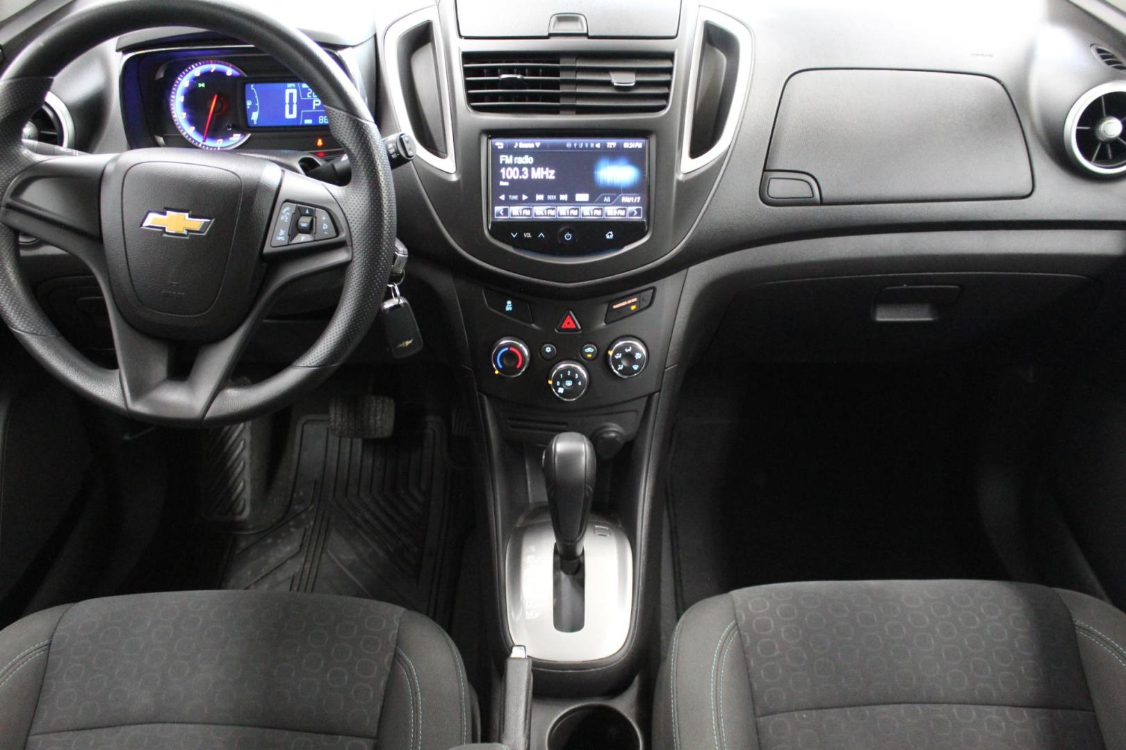 2015 /GRAY Chevrolet Trax LS AWD (KL7CJPSB4FB) with an 1.4L L4 DOHC 16V FFV engine, located at 533 S West End Blvd., Quakertown, PA, 18951, (877) 257-4995, 40.343994, -75.303604 - INCLUDED IN THE SALE PRICE OF EVERY VEHICLE: 48 Hour Money Back Guarantee 6 Month - 6,000 Mile Warranty Brand New PA State Inspection & Emission $10 Oil Changes for the Life of the Loan Complete CARFAX - Photo#6