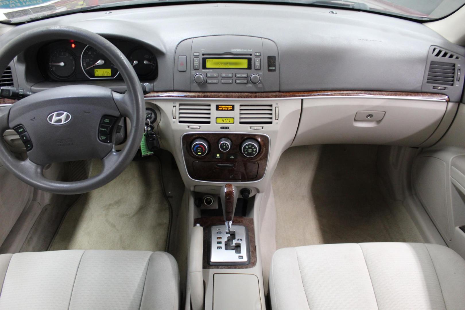 2008 /GRAY Hyundai Sonata GLS (5NPET46C08H) with an 2.4L L4 DOHC 16V engine, located at 533 S West End Blvd., Quakertown, PA, 18951, (877) 257-4995, 40.343994, -75.303604 - INCLUDED IN THE SALE PRICE OF EVERY VEHICLE: 48 Hour Money Back Guarantee 6 Month - 6,000 Mile Warranty Brand New PA State Inspection & Emission $10 Oil Changes for the Life of the Loan Complete CARFAX - Photo#6