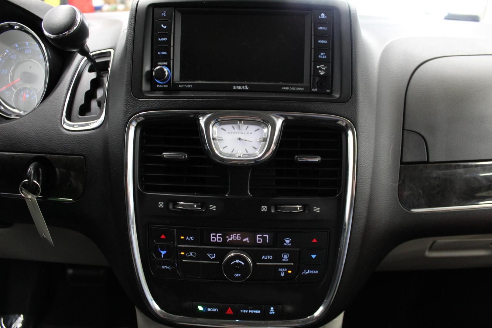 2016 WHITE /Black Chrysler Town & Country Touring (2C4RC1BG7GR) with an 3.6L V6 DOHC 24V engine, 6A transmission, located at 533 S West End Blvd., Quakertown, PA, 18951, (877) 257-4995, 40.343994, -75.303604 - INCLUDED IN THE SALE PRICE OF EVERY VEHICLE: 48 Hour Money Back Guarantee 6 Month - 6,000 Mile Warranty Brand New PA State Inspection & Emission $10 Oil Changes for the Life of the Loan Complete CARFAX - Photo#8