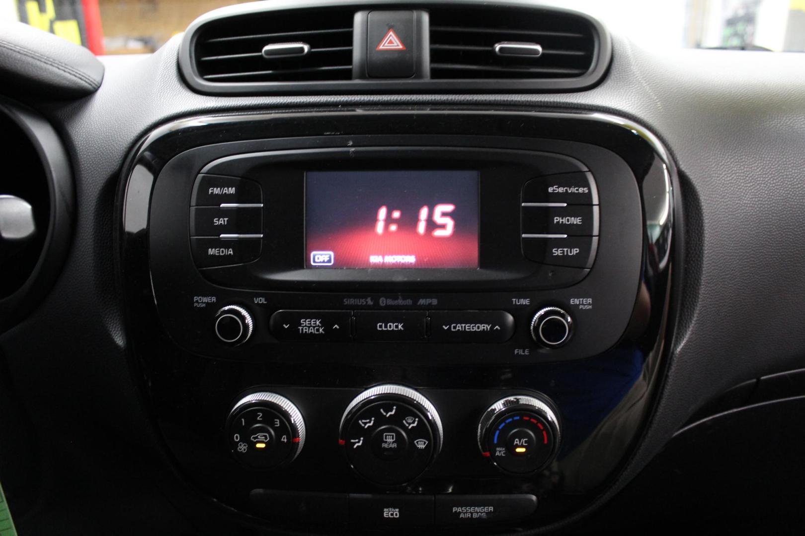 2014 /GRAY Kia Soul ! (KNDJX3A52E7) with an 2.0L L4 DOHC 16V engine, 6-Speed Automatic transmission, located at 533 S West End Blvd., Quakertown, PA, 18951, (877) 257-4995, 40.343994, -75.303604 - INCLUDED IN THE SALE PRICE OF EVERY VEHICLE: 48 Hour Money Back Guarantee 6 Month - 6,000 Mile Warranty Brand New PA State Inspection & Emission $10 Oil Changes for the Life of the Loan Complete CARFAX - Photo#7