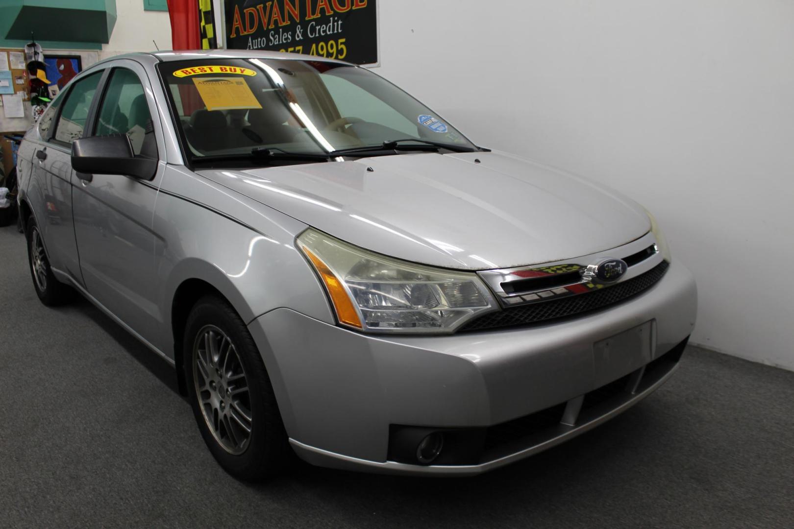 2010 /Beige Ford Focus SE Sedan (1FAHP3FN8AW) with an 2.0L L4 DOHC 16V engine, located at 533 S West End Blvd., Quakertown, PA, 18951, (877) 257-4995, 40.343994, -75.303604 - INCLUDED IN THE SALE PRICE OF EVERY VEHICLE: 48 Hour Money Back Guarantee 6 Month - 6,000 Mile Warranty Brand New PA State Inspection & Emission $10 Oil Changes for the Life of the Loan Complete CARFAX - Photo#2
