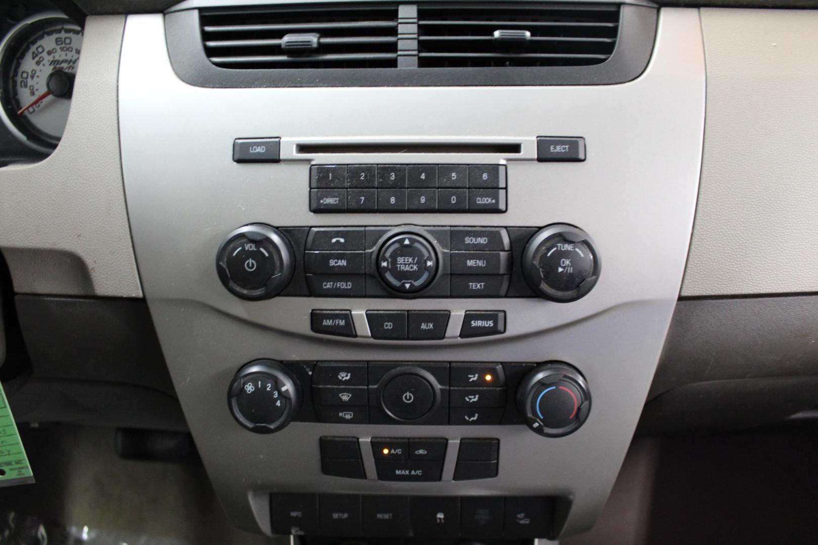 2010 /Beige Ford Focus SE Sedan (1FAHP3FN8AW) with an 2.0L L4 DOHC 16V engine, located at 533 S West End Blvd., Quakertown, PA, 18951, (877) 257-4995, 40.343994, -75.303604 - INCLUDED IN THE SALE PRICE OF EVERY VEHICLE: 48 Hour Money Back Guarantee 6 Month - 6,000 Mile Warranty Brand New PA State Inspection & Emission $10 Oil Changes for the Life of the Loan Complete CARFAX - Photo#7