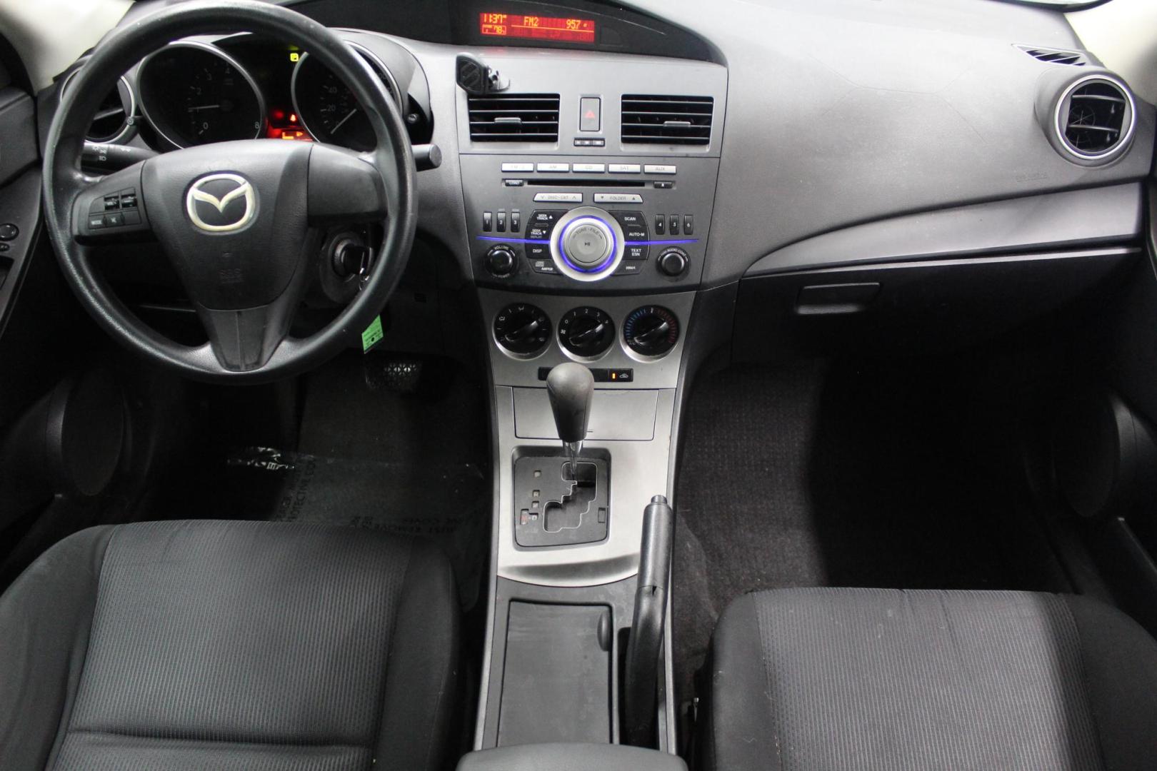 2010 /GRAY Mazda MAZDA3 i Sport 4-Door (JM1BL1SG2A1) with an 2.0L L4 DOHC 16V engine, located at 533 S West End Blvd., Quakertown, PA, 18951, (877) 257-4995, 40.343994, -75.303604 - INCLUDED IN THE SALE PRICE OF EVERY VEHICLE: 48 Hour Money Back Guarantee 6 Month - 6,000 Mile Warranty Brand New PA State Inspection & Emission $10 Oil Changes for the Life of the Loan Complete CARFAX - Photo#6