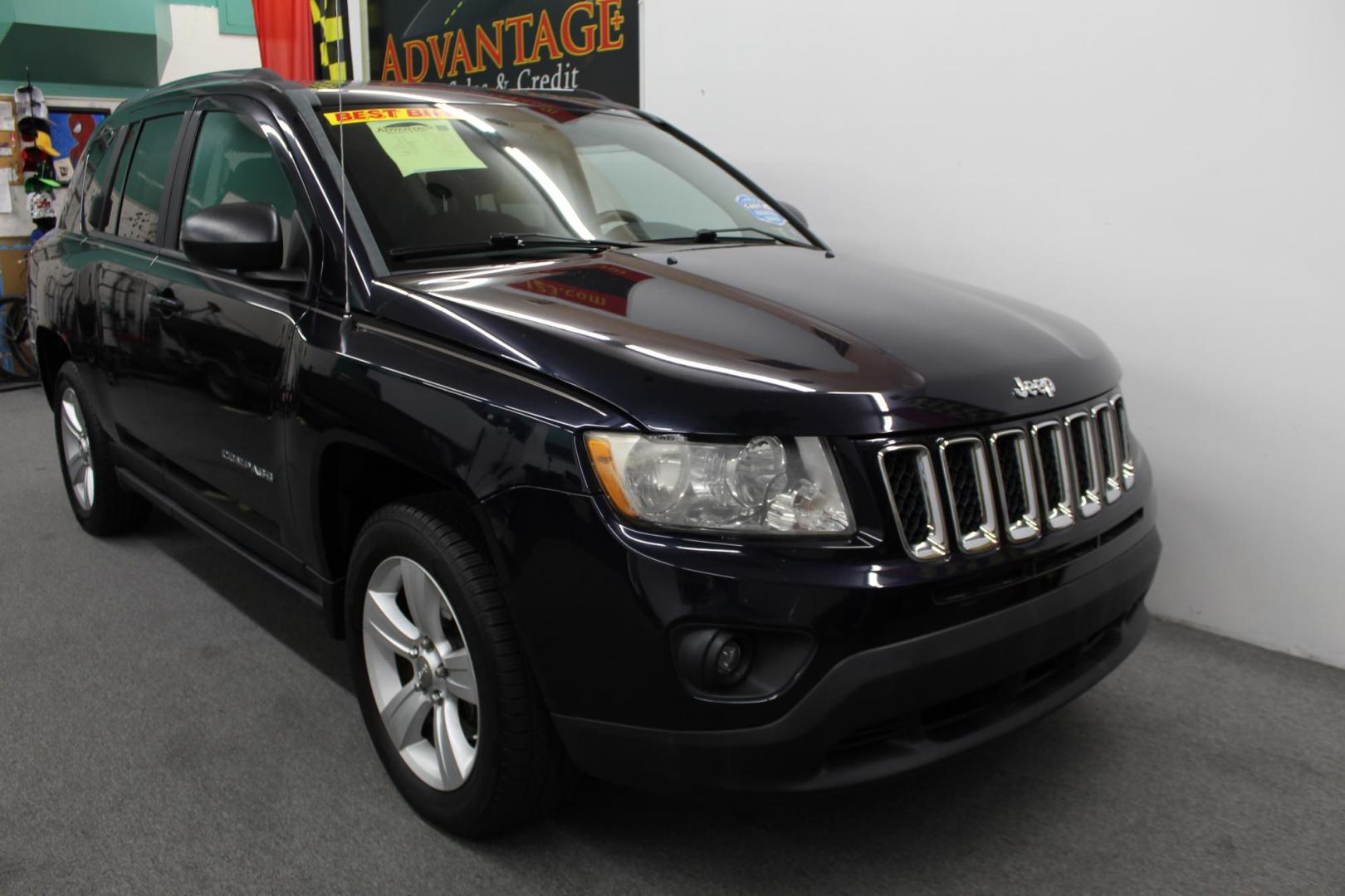 2011 /GRAY Jeep Compass Sport 4WD (1J4NF1FB7BD) with an 2.4L L4 DOHC 16V engine, located at 533 S West End Blvd., Quakertown, PA, 18951, (877) 257-4995, 40.343994, -75.303604 - INCLUDED IN THE SALE PRICE OF EVERY VEHICLE: 48 Hour Money Back Guarantee 6 Month - 6,000 Mile Warranty Brand New PA State Inspection & Emission $10 Oil Changes for the Life of the Loan Complete CARFAX - Photo#2