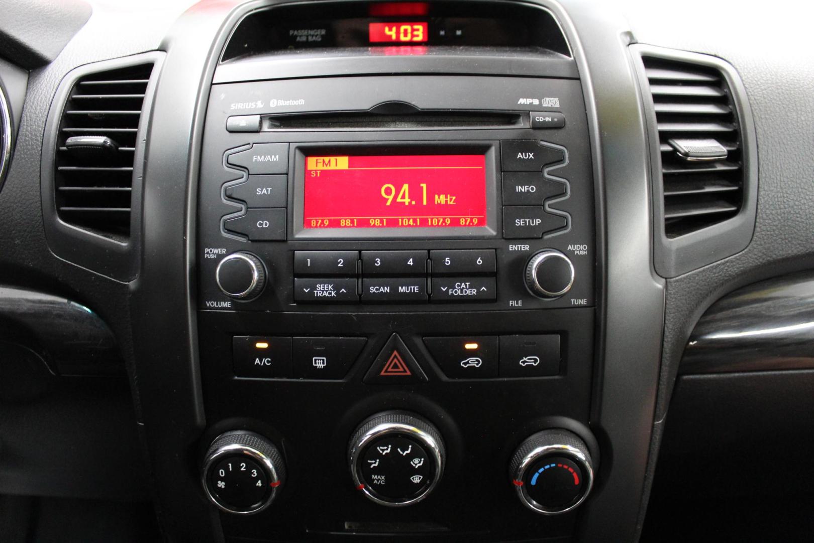 2011 Blue /GRAY Kia Sorento LX 2WD (5XYKT4A16BG) with an 2.4L L4 DOHC 16V engine, 6-Speed Automatic transmission, located at 533 S West End Blvd., Quakertown, PA, 18951, (877) 257-4995, 40.343994, -75.303604 - INCLUDED IN THE SALE PRICE OF EVERY VEHICLE: 48 Hour Money Back Guarantee 6 Month - 6,000 Mile Warranty Brand New PA State Inspection & Emission $10 Oil Changes for the Life of the Loan Complete CARFAX - Photo#8