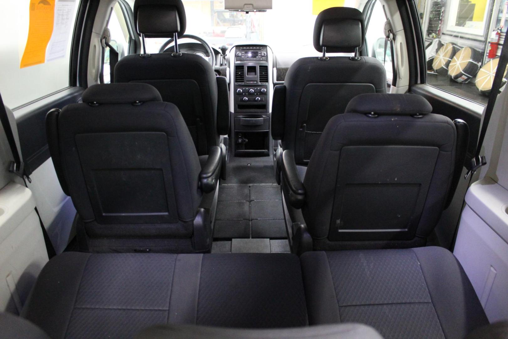 2010 SILVER /GRAY Dodge Grand Caravan SXT (2D4RN5D19AR) , 4-Speed Automatic transmission, located at 533 S West End Blvd., Quakertown, PA, 18951, (877) 257-4995, 40.343994, -75.303604 - INCLUDED IN THE SALE PRICE OF EVERY VEHICLE: 48 Hour Money Back Guarantee 6 Month - 6,000 Mile Warranty Brand New PA State Inspection & Emission $10 Oil Changes for the Life of the Loan Complete CARFAX - Photo#4