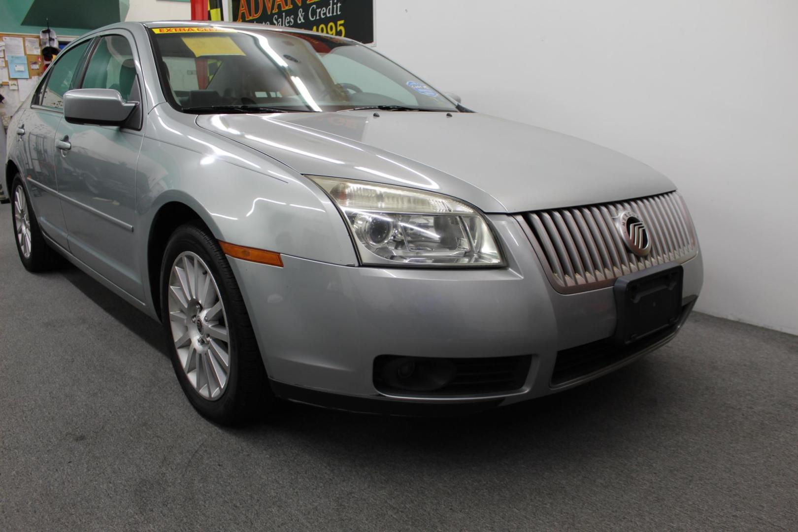 2006 SILVER /GRAY Mercury Milan V6 Premier (3MEHM08106R) with an 3.0L V6 DOHC 24V engine, 6-Speed Automatic Overdrive transmission, located at 533 S West End Blvd., Quakertown, PA, 18951, (877) 257-4995, 40.343994, -75.303604 - INCLUDED IN THE SALE PRICE OF EVERY VEHICLE: 48 Hour Money Back Guarantee 6 Month - 6,000 Mile Warranty Brand New PA State Inspection & Emission $10 Oil Changes for the Life of the Loan Complete CARFAX - Photo#2