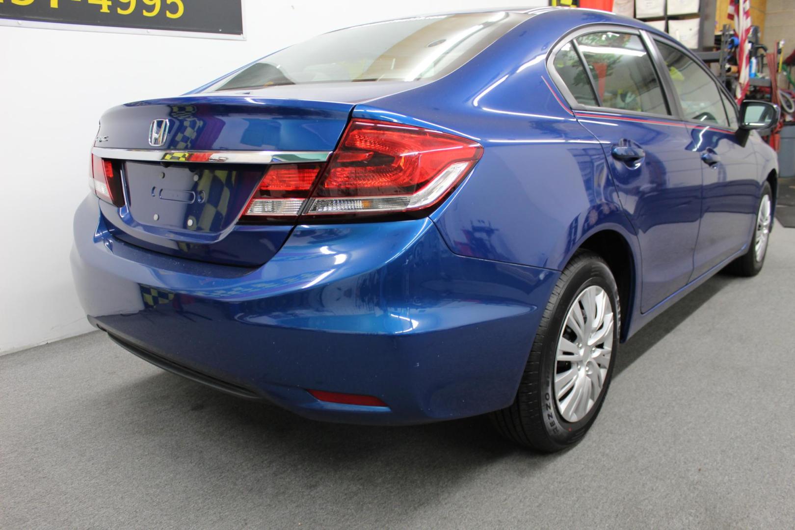 2015 Blue /GRAY Honda Civic LX Sedan CVT (19XFB2F58FE) with an 1.8L L4 SOHC 16V engine, Continuously Variable Transmission transmission, located at 533 S West End Blvd., Quakertown, PA, 18951, (877) 257-4995, 40.343994, -75.303604 - INCLUDED IN THE SALE PRICE OF EVERY VEHICLE: 48 Hour Money Back Guarantee 6 Month - 6,000 Mile Warranty Brand New PA State Inspection & Emission $10 Oil Changes for the Life of the Loan Complete CARFAX - Photo#3