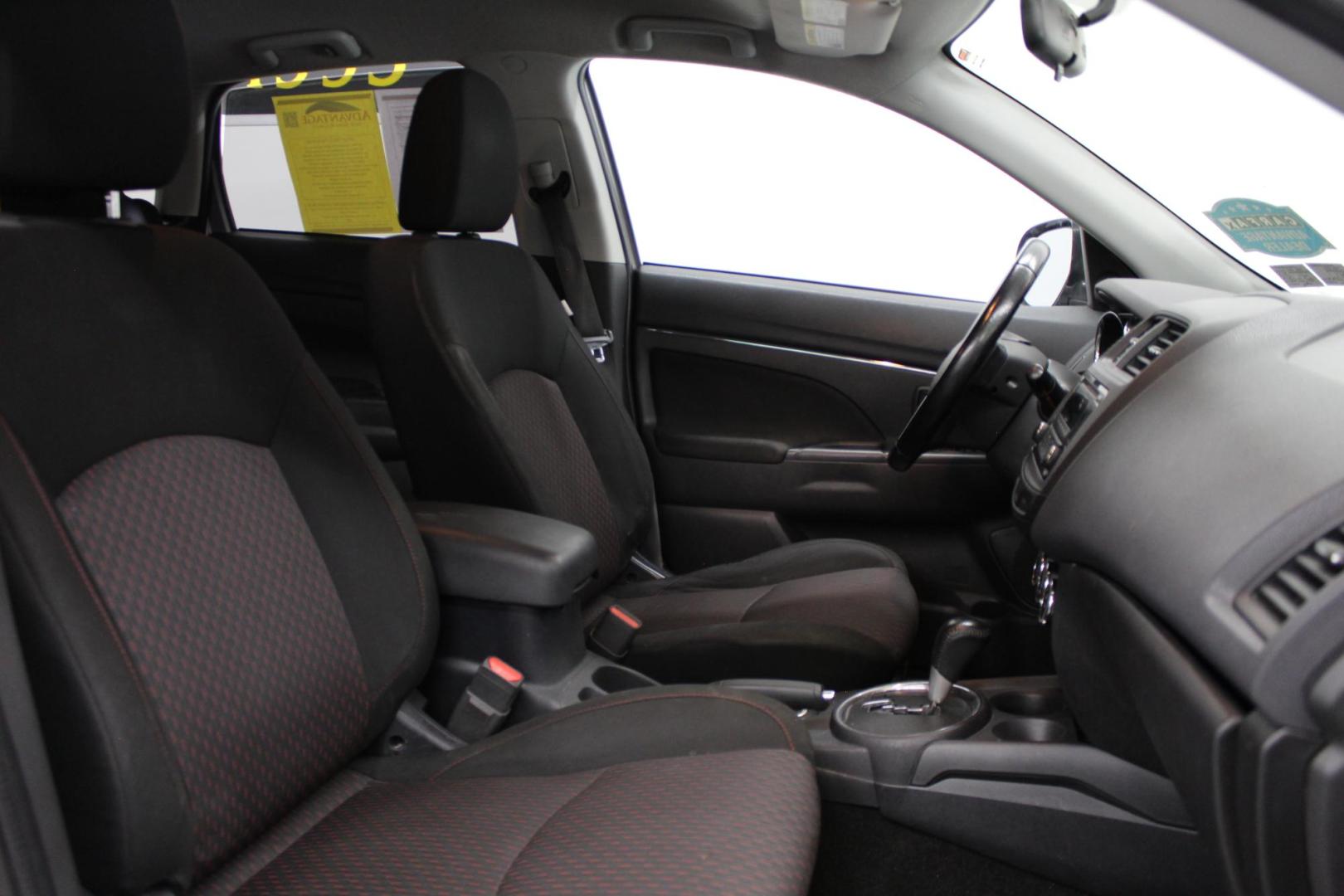 2017 SILVER /GRAY Mitsubishi Outlander Sport 2.0 ES 4WD CVT (JA4AR3AU1HZ) with an 2.0L L4 DOHC 16V engine, CVT transmission, located at 533 S West End Blvd., Quakertown, PA, 18951, (877) 257-4995, 40.343994, -75.303604 - INCLUDED IN THE SALE PRICE OF EVERY VEHICLE: 48 Hour Money Back Guarantee 6 Month - 6,000 Mile Warranty Brand New PA State Inspection & Emission $10 Oil Changes for the Life of the Loan Complete CARFAX - Photo#5