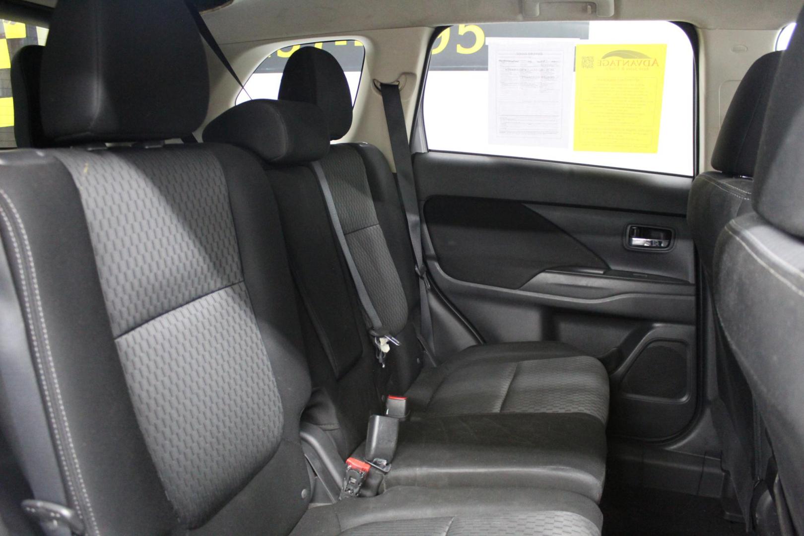 2015 /GRAY Mitsubishi Outlander ES 2WD (JA4AD2A39FZ) with an 2.4L L4 DOHC 16V engine, 6A transmission, located at 533 S West End Blvd., Quakertown, PA, 18951, (877) 257-4995, 40.343994, -75.303604 - INCLUDED IN THE SALE PRICE OF EVERY VEHICLE: 48 Hour Money Back Guarantee 6 Month - 6,000 Mile Warranty Brand New PA State Inspection & Emission $10 Oil Changes for the Life of the Loan Complete CARFAX - Photo#5