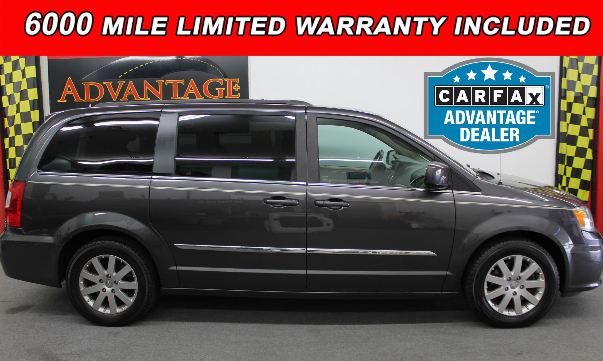photo of 2016 Chrysler Town & Country Touring
