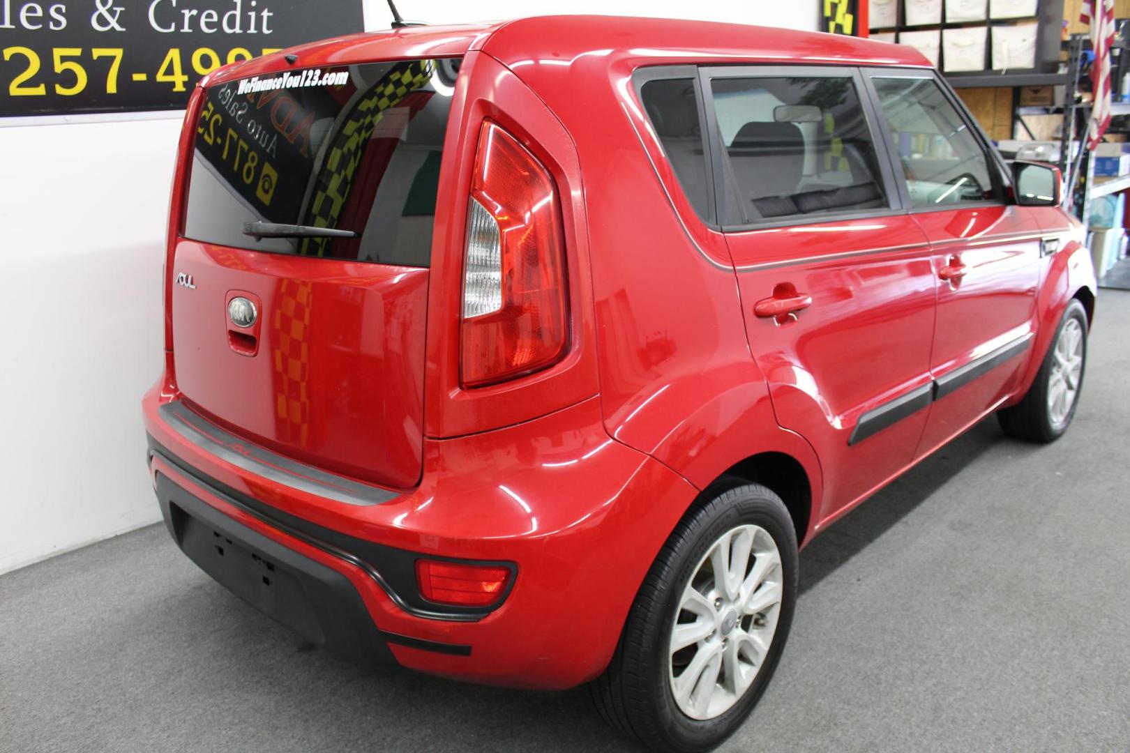 2013 RED /BLACK Kia Soul Base (KNDJT2A53D7) with an 1.6L L4 DOHC 16V engine, 5-Speed Manual transmission, located at 533 S West End Blvd., Quakertown, PA, 18951, (877) 257-4995, 40.343994, -75.303604 - INCLUDED IN THE SALE PRICE OF EVERY VEHICLE: 48 Hour Money Back Guarantee 6 Month - 6,000 Mile Warranty Brand New PA State Inspection & Emission $10 Oil Changes for the Life of the Loan Complete CARFAX - Photo#3