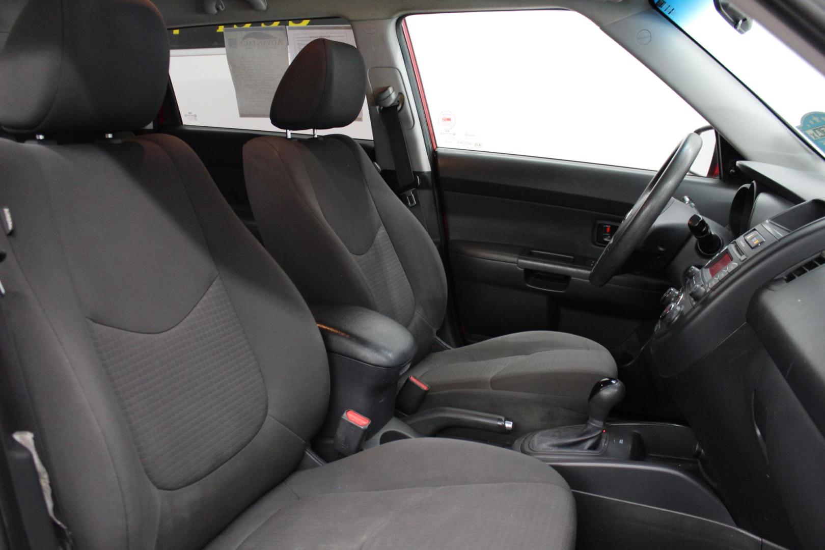 2013 RED /BLACK Kia Soul Base (KNDJT2A53D7) with an 1.6L L4 DOHC 16V engine, 5-Speed Manual transmission, located at 533 S West End Blvd., Quakertown, PA, 18951, (877) 257-4995, 40.343994, -75.303604 - INCLUDED IN THE SALE PRICE OF EVERY VEHICLE: 48 Hour Money Back Guarantee 6 Month - 6,000 Mile Warranty Brand New PA State Inspection & Emission $10 Oil Changes for the Life of the Loan Complete CARFAX - Photo#5
