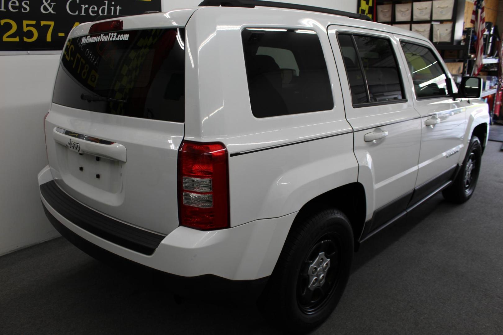 2016 /GRAY Jeep Patriot Sport 2WD (1C4NJPBB8GD) with an 2.4L L4 DOHC 16V engine, located at 533 S West End Blvd., Quakertown, PA, 18951, (877) 257-4995, 40.343994, -75.303604 - INCLUDED IN THE SALE PRICE OF EVERY VEHICLE: 48 Hour Money Back Guarantee 6 Month - 6,000 Mile Warranty Brand New PA State Inspection & Emission $10 Oil Changes for the Life of the Loan Complete CARFAX - Photo#3