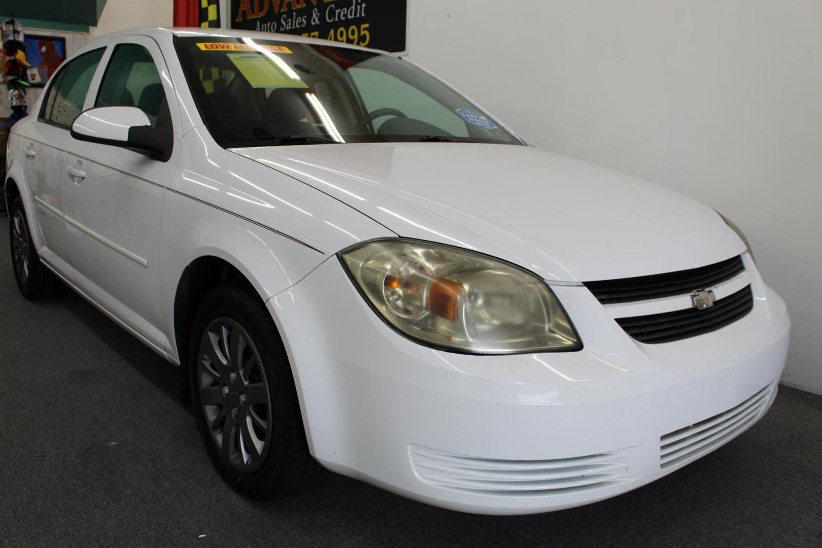 2010 /GRAY Chevrolet Cobalt LT1 Sedan (1G1AD5F52A7) with an 2.2L L4 DOHC 16V engine, 4-Speed Automatic transmission, located at 533 S West End Blvd., Quakertown, PA, 18951, (877) 257-4995, 40.343994, -75.303604 - INCLUDED IN THE SALE PRICE OF EVERY VEHICLE: 48 Hour Money Back Guarantee 6 Month - 6,000 Mile Warranty Brand New PA State Inspection & Emission $10 Oil Changes for the Life of the Loan Complete CARFAX - Photo#2