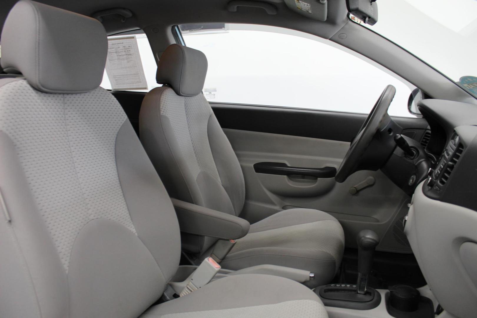 2009 Blue /GRAY Hyundai Accent GS 3-Door (KMHCM36C59U) with an 1.6L L4 DOHC 16V engine, located at 533 S West End Blvd., Quakertown, PA, 18951, (877) 257-4995, 40.343994, -75.303604 - INCLUDED IN THE SALE PRICE OF EVERY VEHICLE: 48 Hour Money Back Guarantee 6 Month - 6,000 Mile Warranty Brand New PA State Inspection & Emission $10 Oil Changes for the Life of the Loan Complete CARFAX - Photo#5