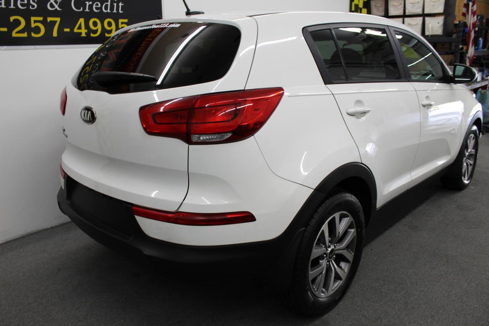 2014 /GRAY Kia Sportage LX FWD (KNDPB3AC4E7) with an 2.4L V6 DOHC 24V engine, 6-Speed Automatic transmission, located at 533 S West End Blvd., Quakertown, PA, 18951, (877) 257-4995, 40.343994, -75.303604 - INCLUDED IN THE SALE PRICE OF EVERY VEHICLE: 48 Hour Money Back Guarantee 6 Month - 6,000 Mile Warranty Brand New PA State Inspection & Emission $10 Oil Changes for the Life of the Loan Complete CARFAX - Photo#3