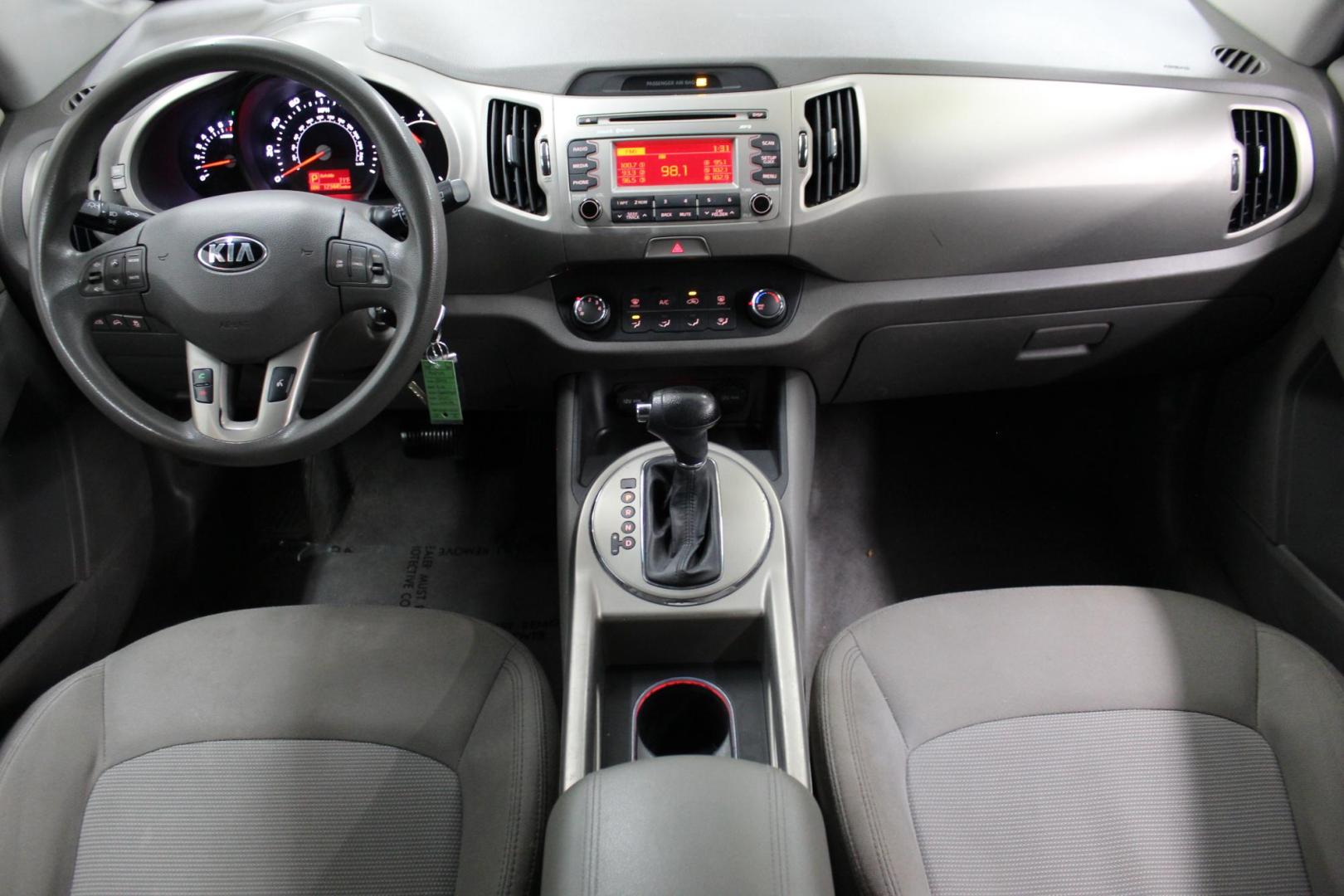 2014 /GRAY Kia Sportage LX FWD (KNDPB3AC4E7) with an 2.4L V6 DOHC 24V engine, 6-Speed Automatic transmission, located at 533 S West End Blvd., Quakertown, PA, 18951, (877) 257-4995, 40.343994, -75.303604 - INCLUDED IN THE SALE PRICE OF EVERY VEHICLE: 48 Hour Money Back Guarantee 6 Month - 6,000 Mile Warranty Brand New PA State Inspection & Emission $10 Oil Changes for the Life of the Loan Complete CARFAX - Photo#6