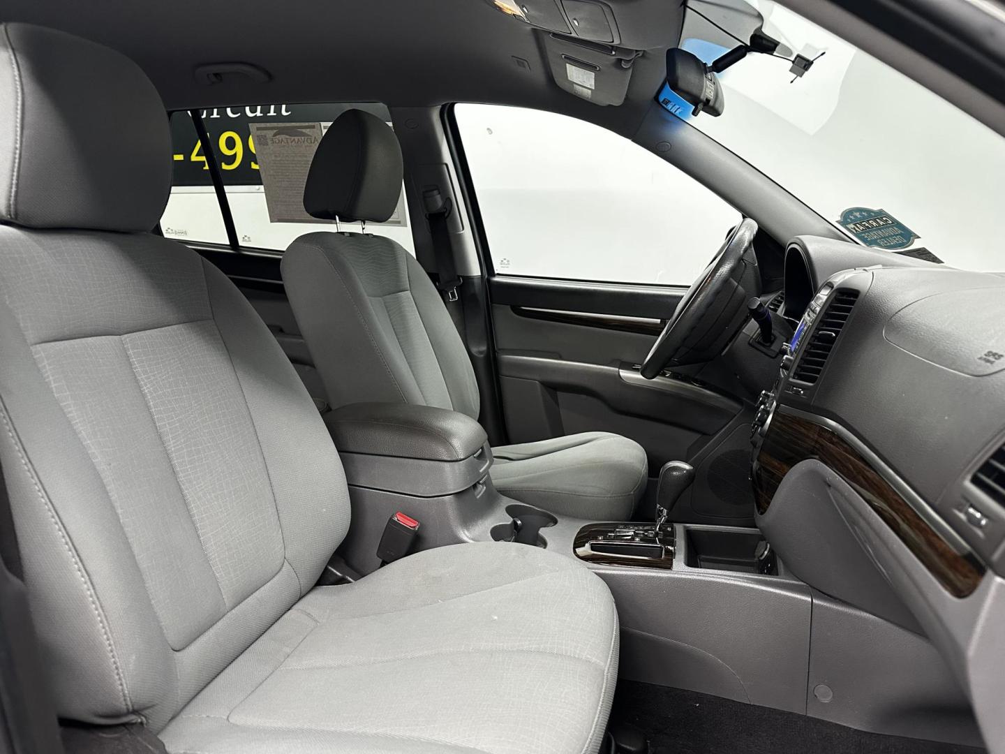 2011 Gray /GRAY Hyundai Santa Fe GL 2.4 4WD (5XYZGDAB7BG) with an 2.4L L4 DOHC 16V engine, 6-Speed Automatic transmission, located at 533 S West End Blvd., Quakertown, PA, 18951, (877) 257-4995, 40.343994, -75.303604 - INCLUDED IN THE SALE PRICE OF EVERY VEHICLE: 48 Hour Money Back Guarantee 6 Month - 6,000 Mile Warranty Brand New PA State Inspection & Emission $10 Oil Changes for the Life of the Loan Complete CARFAX - Photo#5