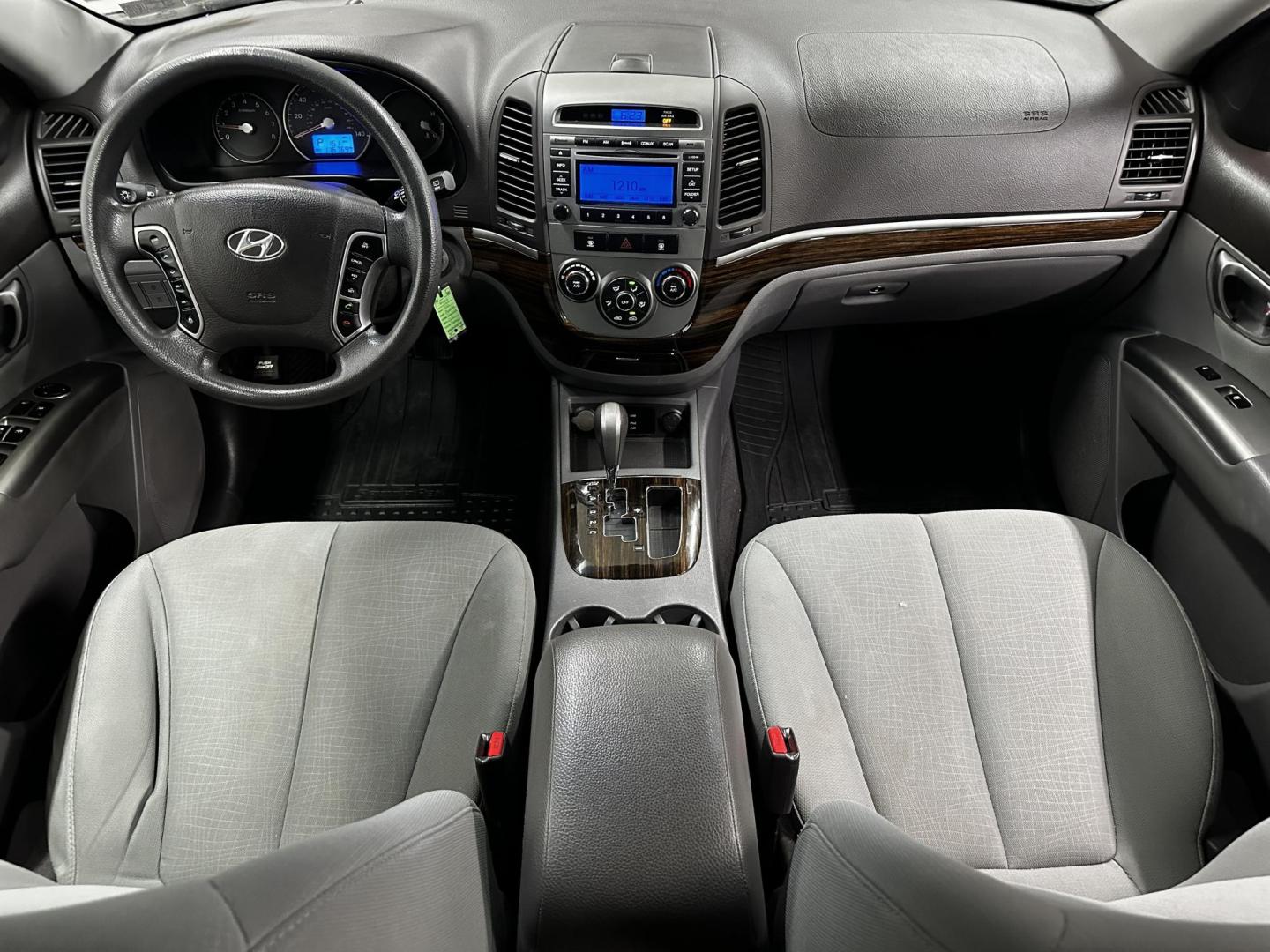 2011 Gray /GRAY Hyundai Santa Fe GL 2.4 4WD (5XYZGDAB7BG) with an 2.4L L4 DOHC 16V engine, 6-Speed Automatic transmission, located at 533 S West End Blvd., Quakertown, PA, 18951, (877) 257-4995, 40.343994, -75.303604 - INCLUDED IN THE SALE PRICE OF EVERY VEHICLE: 48 Hour Money Back Guarantee 6 Month - 6,000 Mile Warranty Brand New PA State Inspection & Emission $10 Oil Changes for the Life of the Loan Complete CARFAX - Photo#6