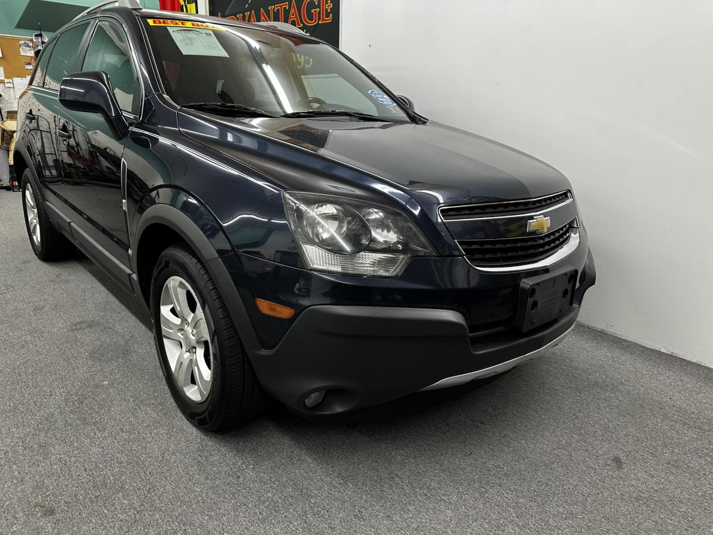 2015 /GRAY Chevrolet Captiva Sport 2LS FWD (3GNAL2EKXFS) with an 2.4L L4 DOHC 16V FFV engine, 6-Speed Automatic transmission, located at 533 S West End Blvd., Quakertown, PA, 18951, (877) 257-4995, 40.343994, -75.303604 - INCLUDED IN THE SALE PRICE OF EVERY VEHICLE: 48 Hour Money Back Guarantee 6 Month - 6,000 Mile Warranty Brand New PA State Inspection & Emission $10 Oil Changes for the Life of the Loan Complete CARFAX - Photo#2